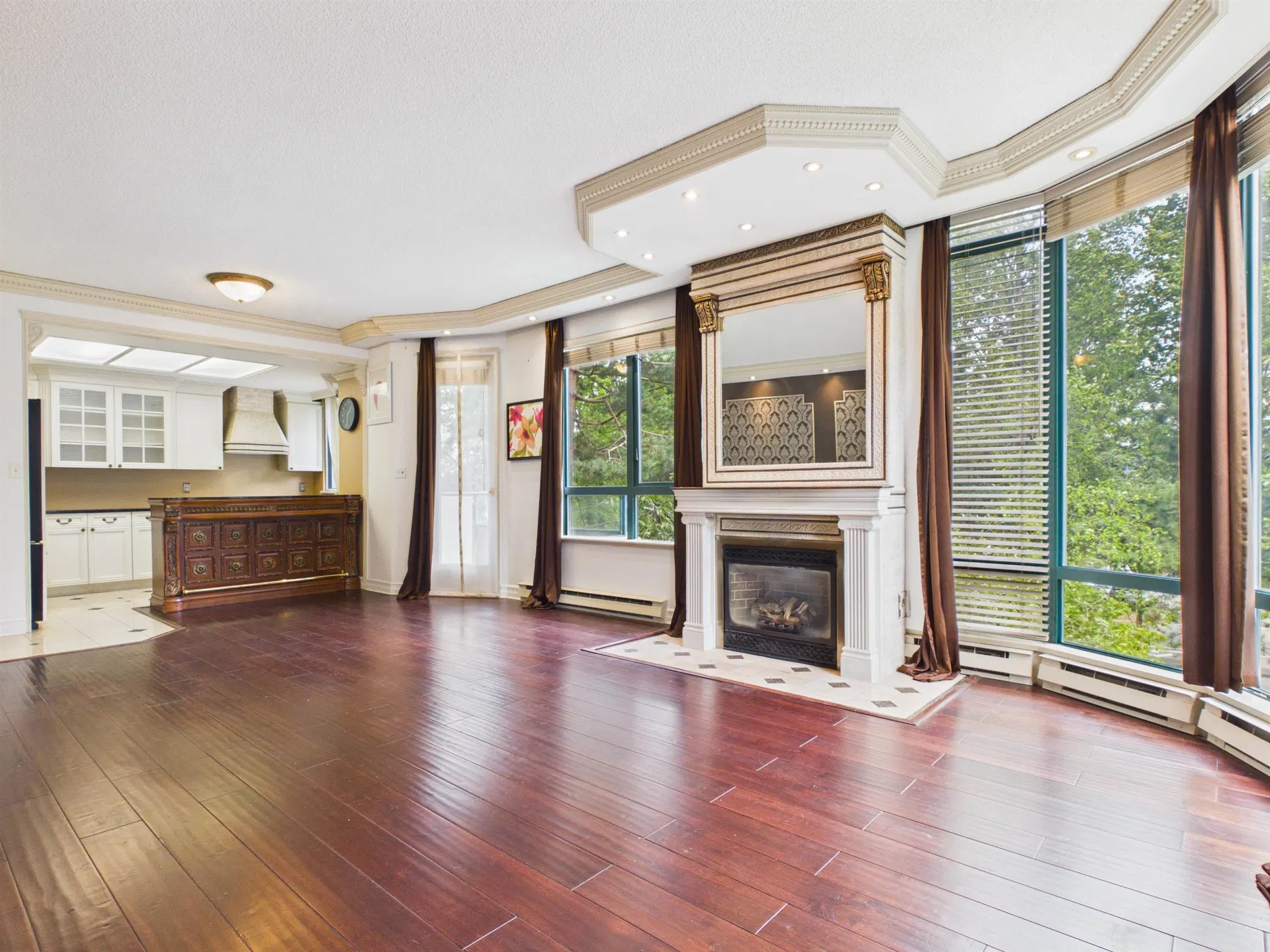 Photo 2 of 29 at #301 – 4603 Hazel Street
