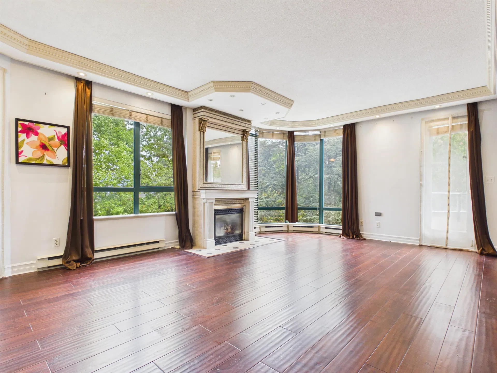 Photo 5 of 29 at #301 – 4603 Hazel Street