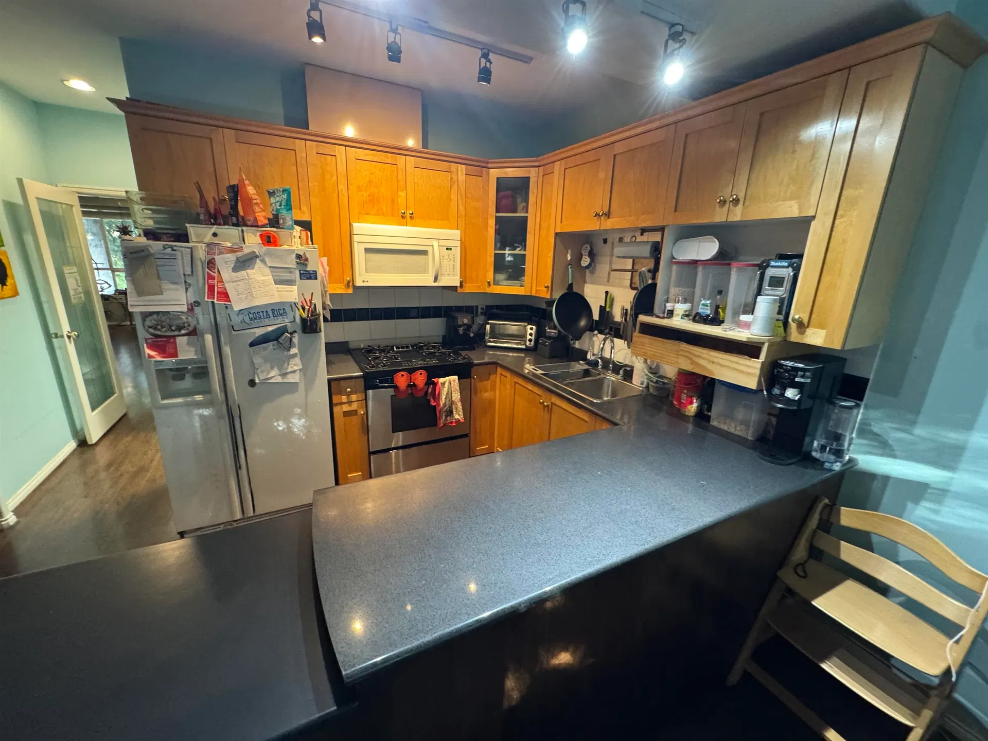 Photo 4 of 20 at 6693 Canada Way