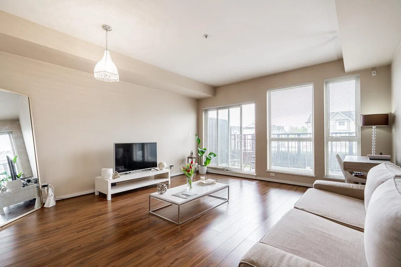 Photo 4 of 15 at #161 – 4099 Stolberg Street