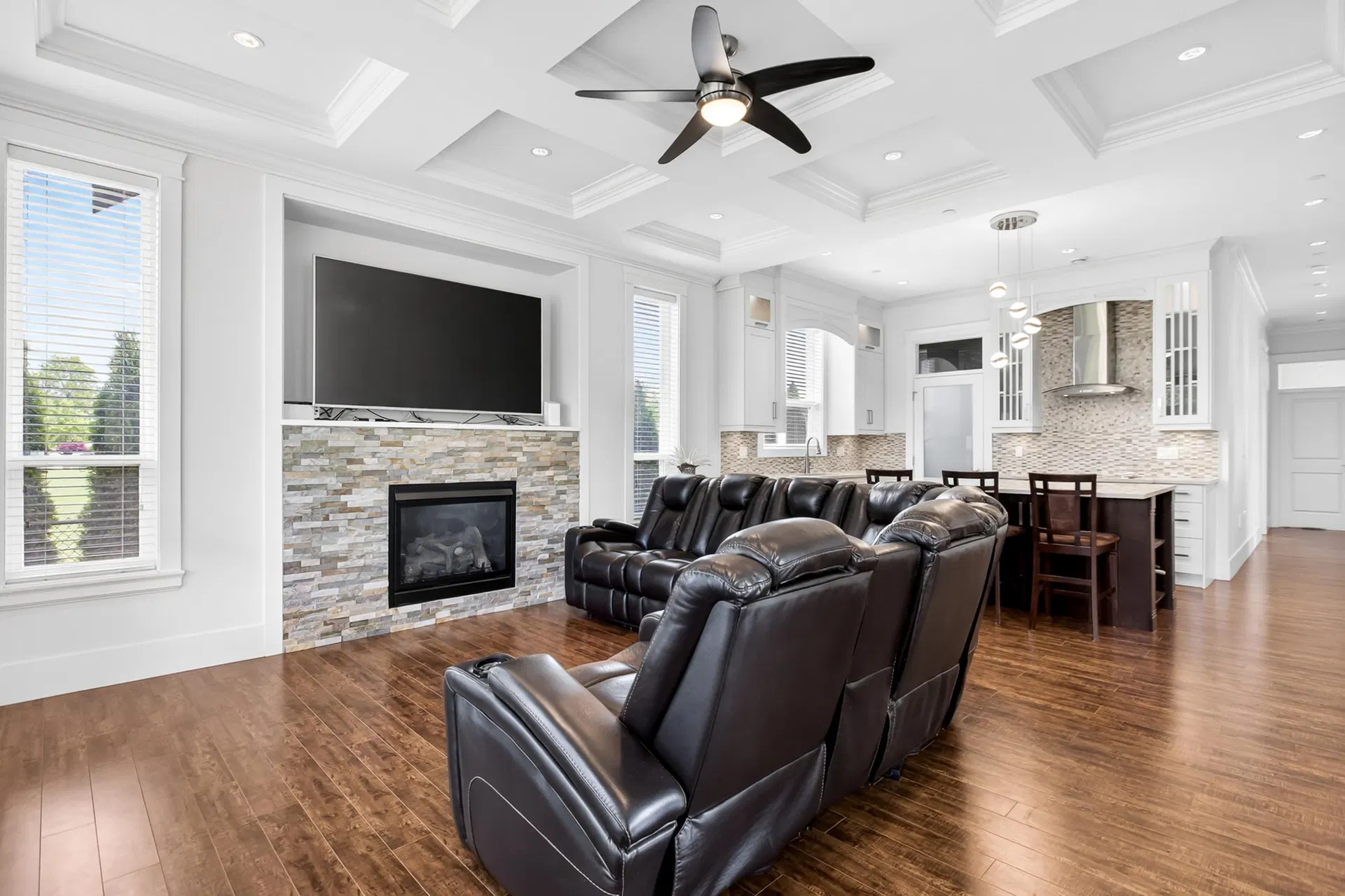 Photo 3 of 39 at 21833 51 Avenue
