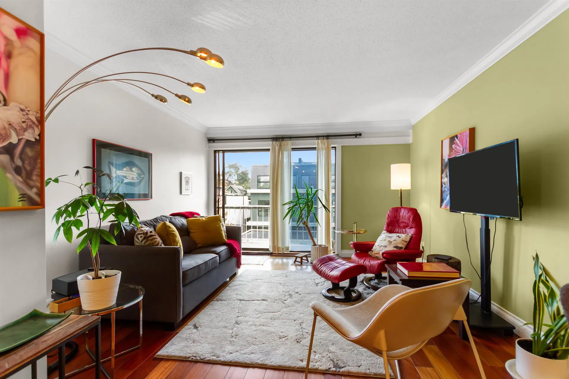 Photo 3 of 21 at #308 – 2040 Cornwall Avenue