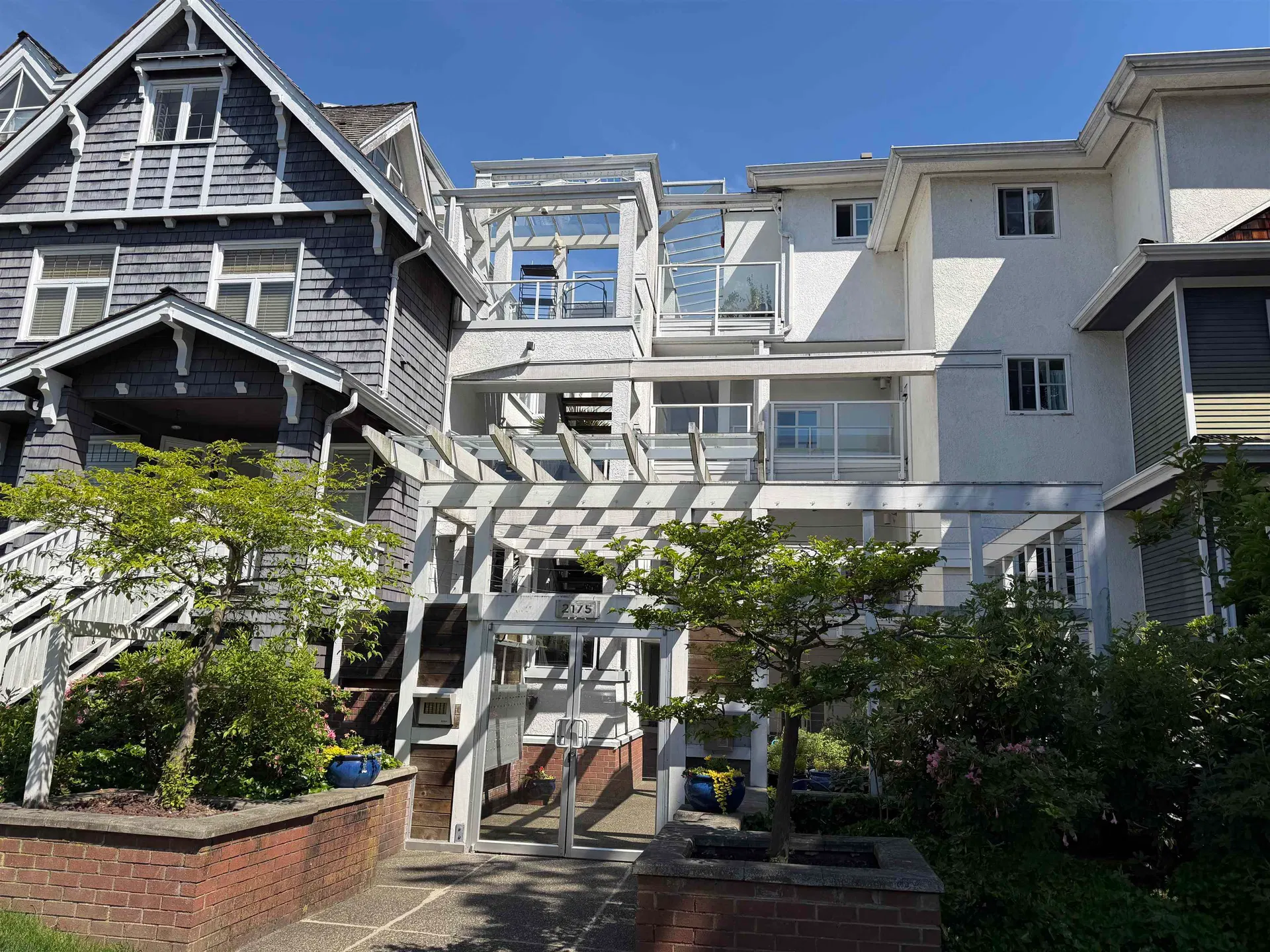 Photo 3 of 26 at #313 – 2175 W 3rd Avenue