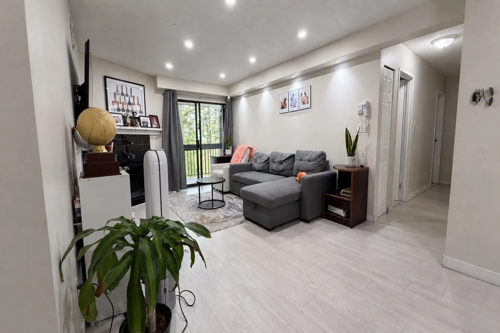 Photo 4 of 16 at #306 – 10560 154 Street