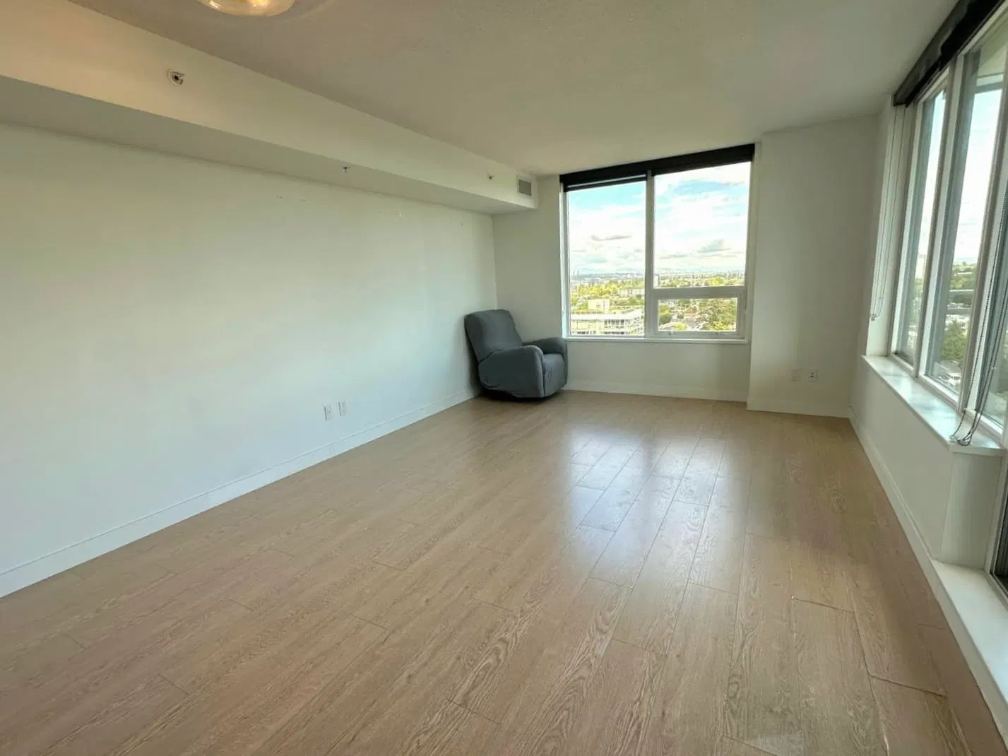 Photo 3 of 30 at #1705 – 3233 Ketcheson Road