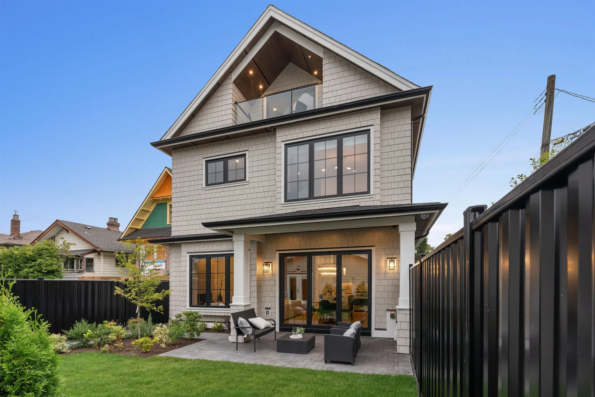 #2 – 2256 E Pender Street Street