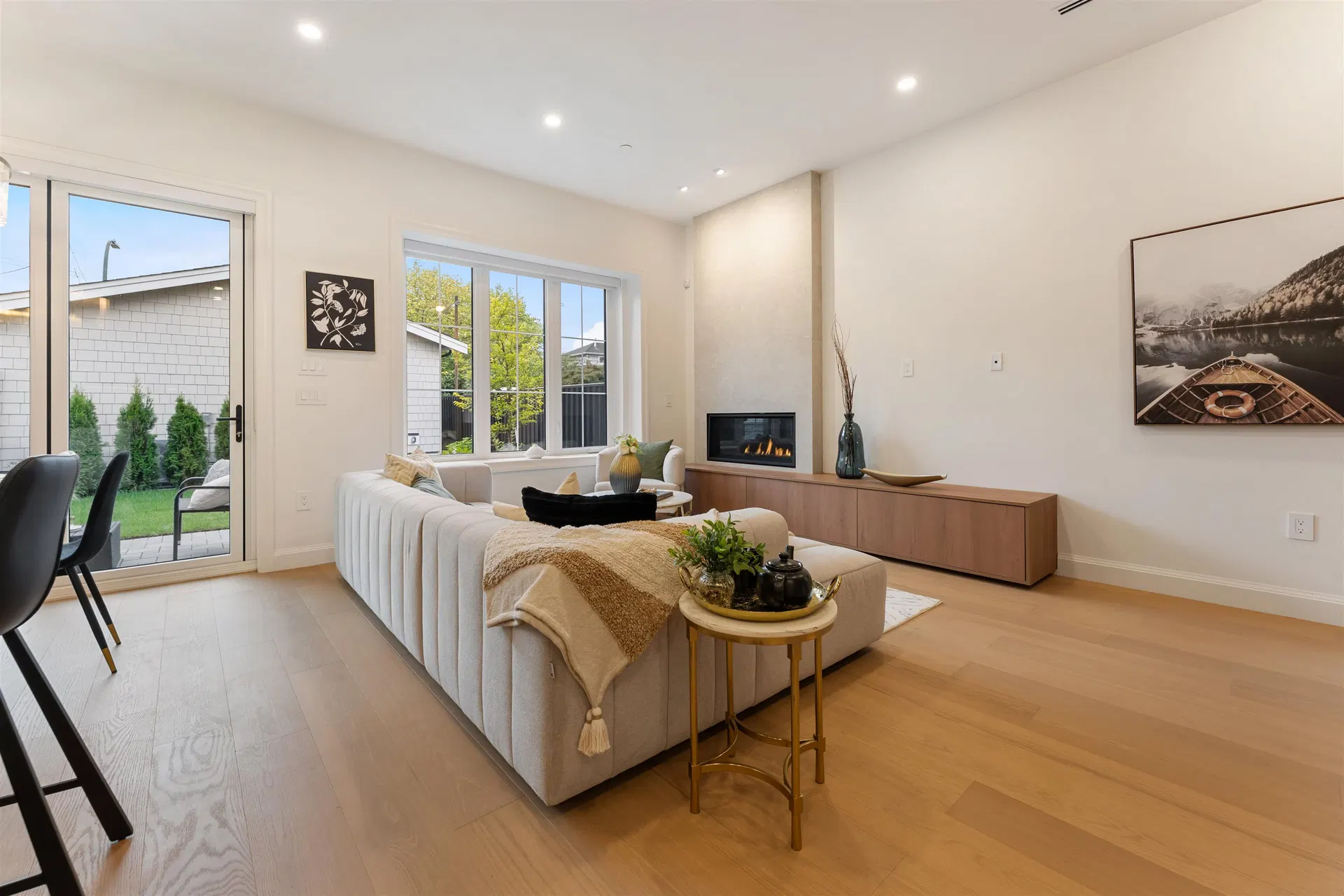 Photo 5 of 40 at #2 – 2256 E Pender Street Street