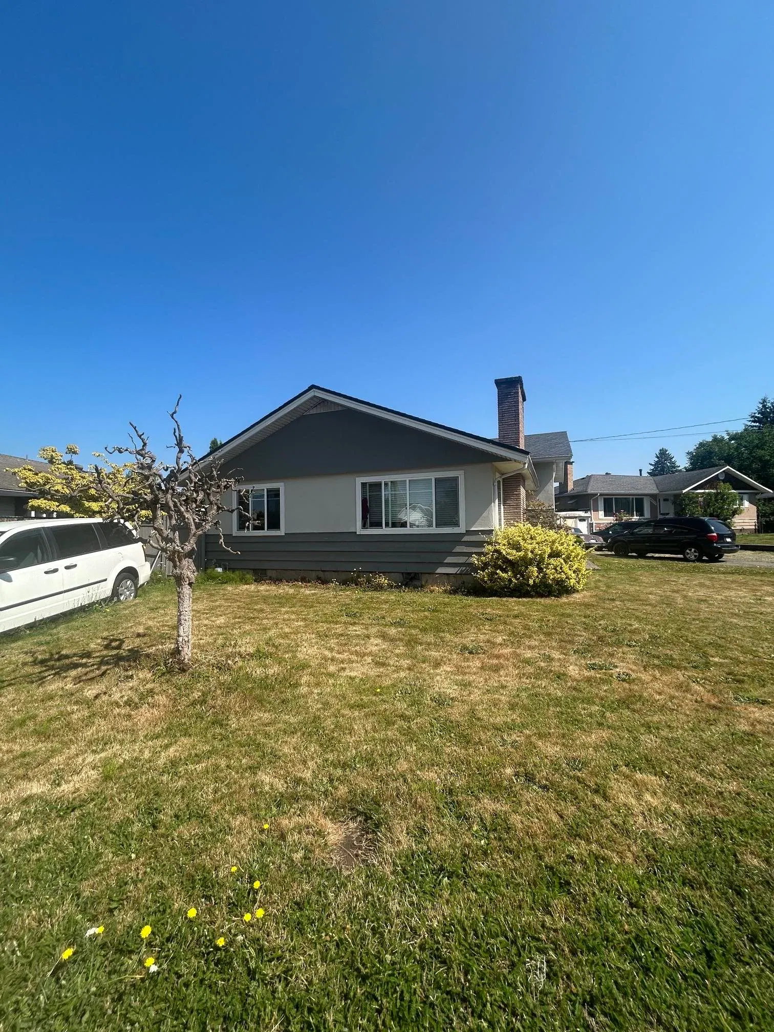 Photo 4 of 27 at 46267 Brooks Avenue