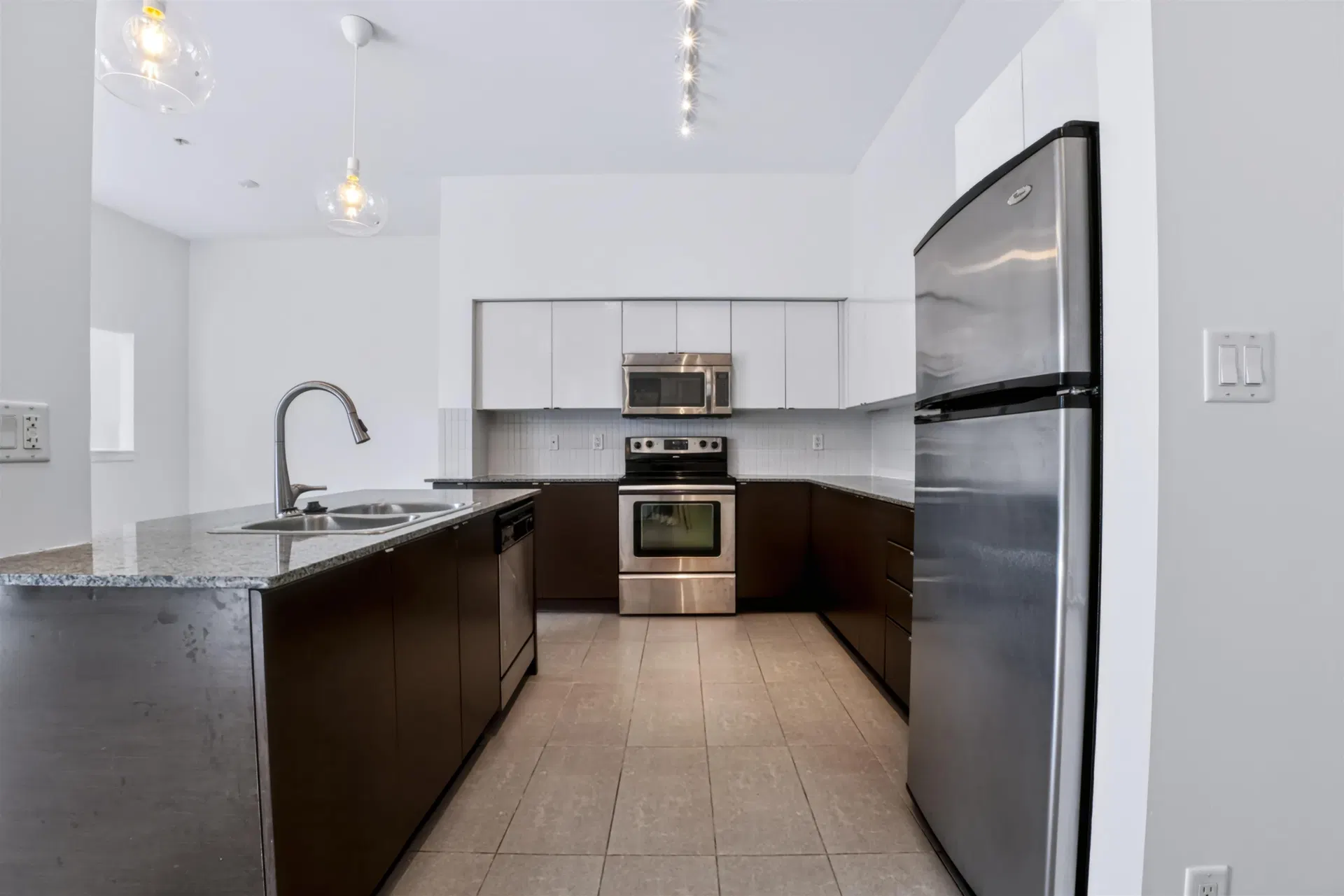 Photo 2 of 28 at #523 – 13733 107a Avenue