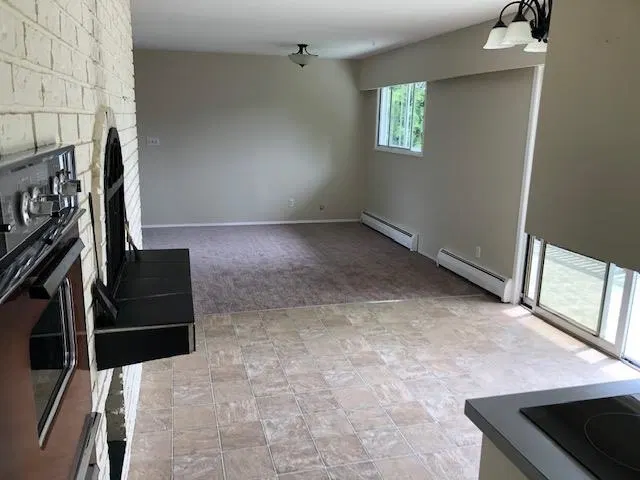 Photo 5 of 11 at 14150 Blackburn Avenue