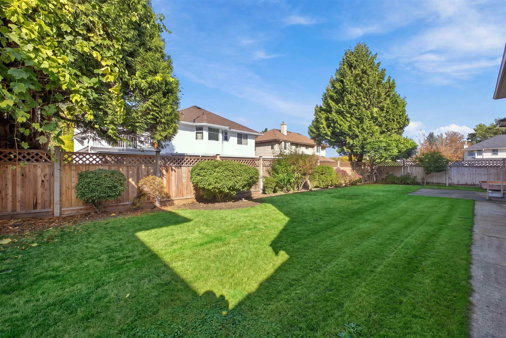 Photo 5 of 31 at 13655 58 Avenue
