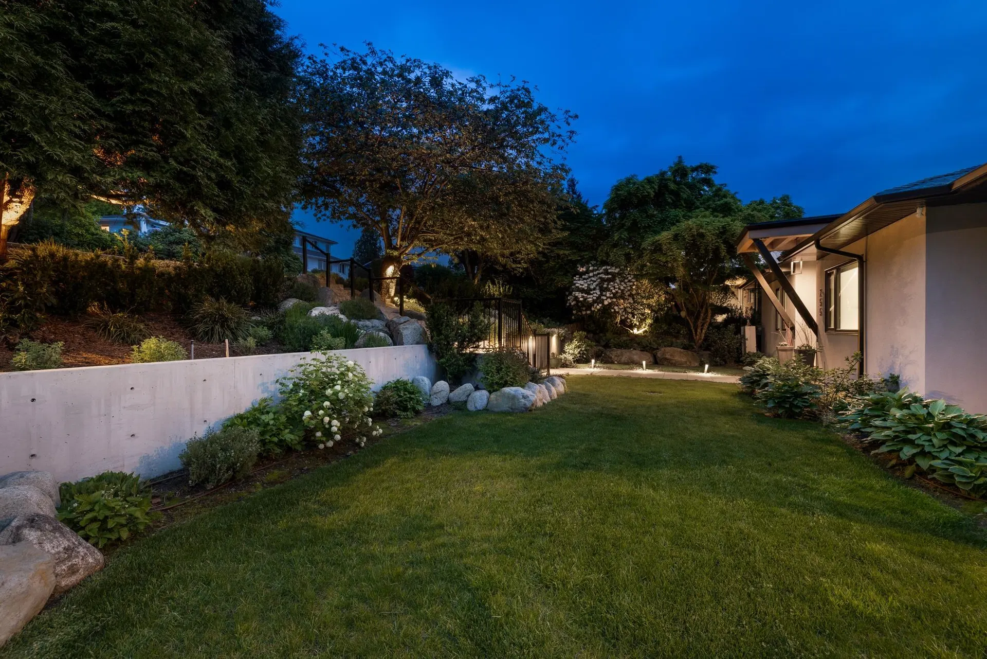 Photo 4 of 40 at 255 Sandringham Crescent