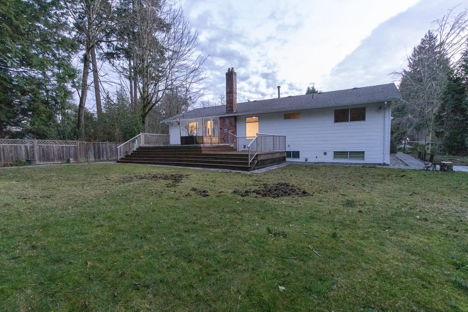 Photo 5 of 31 at 13811 17 Avenue