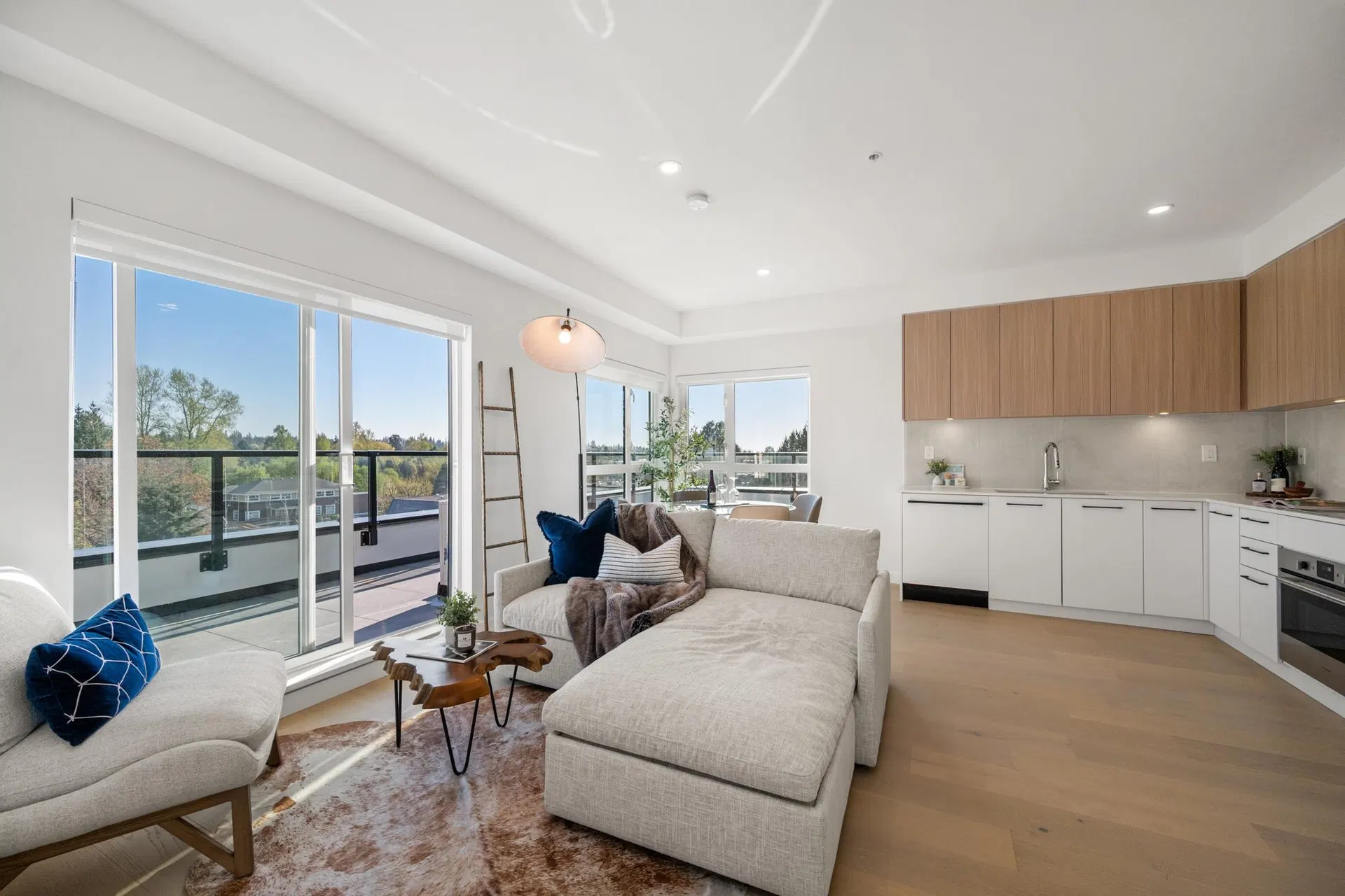 Photo 3 of 21 at #502 – 5398 207 Street