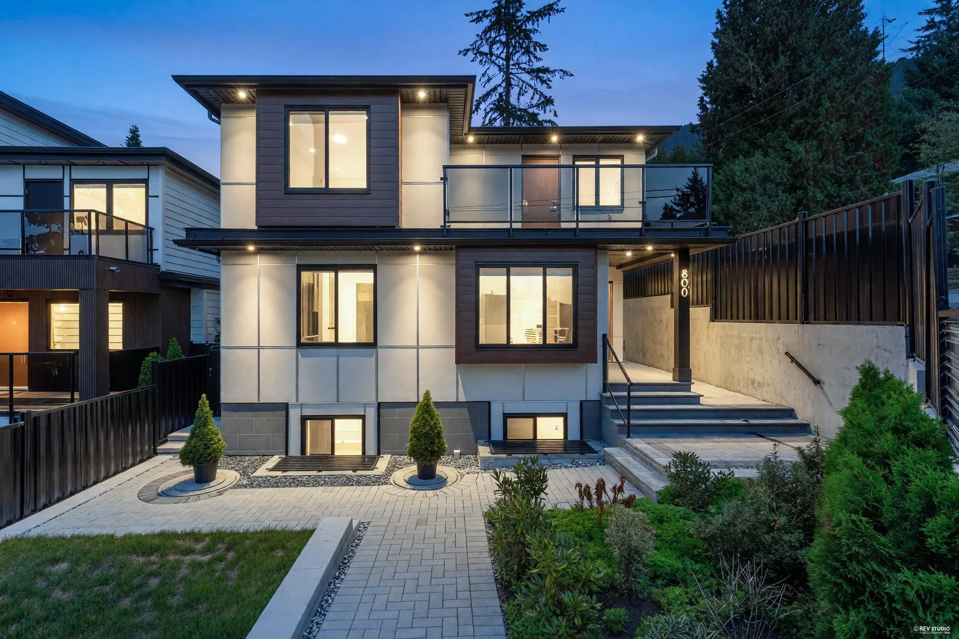 Photo 1 of 40 at 800 Montroyal Boulevard