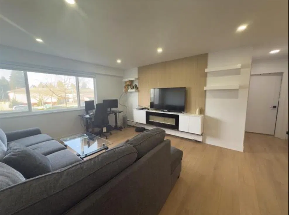 Photo 1 of 12 at #218 – 11816 88 Avenue