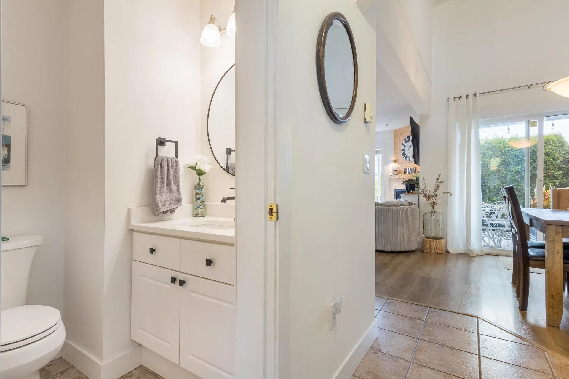 Photo 5 of 40 at #102 – 5711 Ebbtide Street