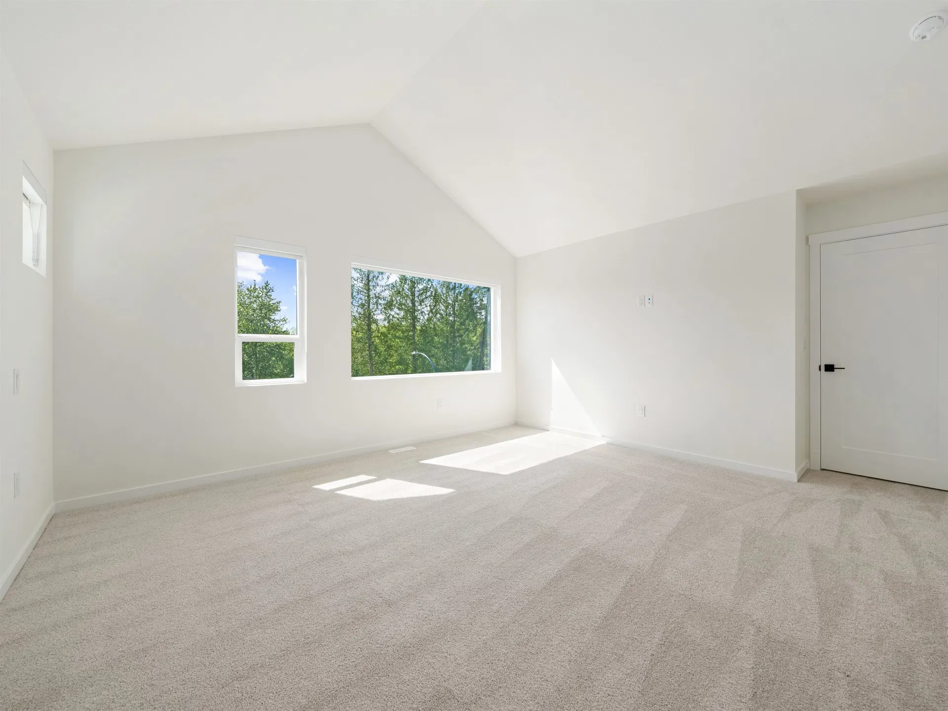 Photo 5 of 6 at 11020 250a Avenue