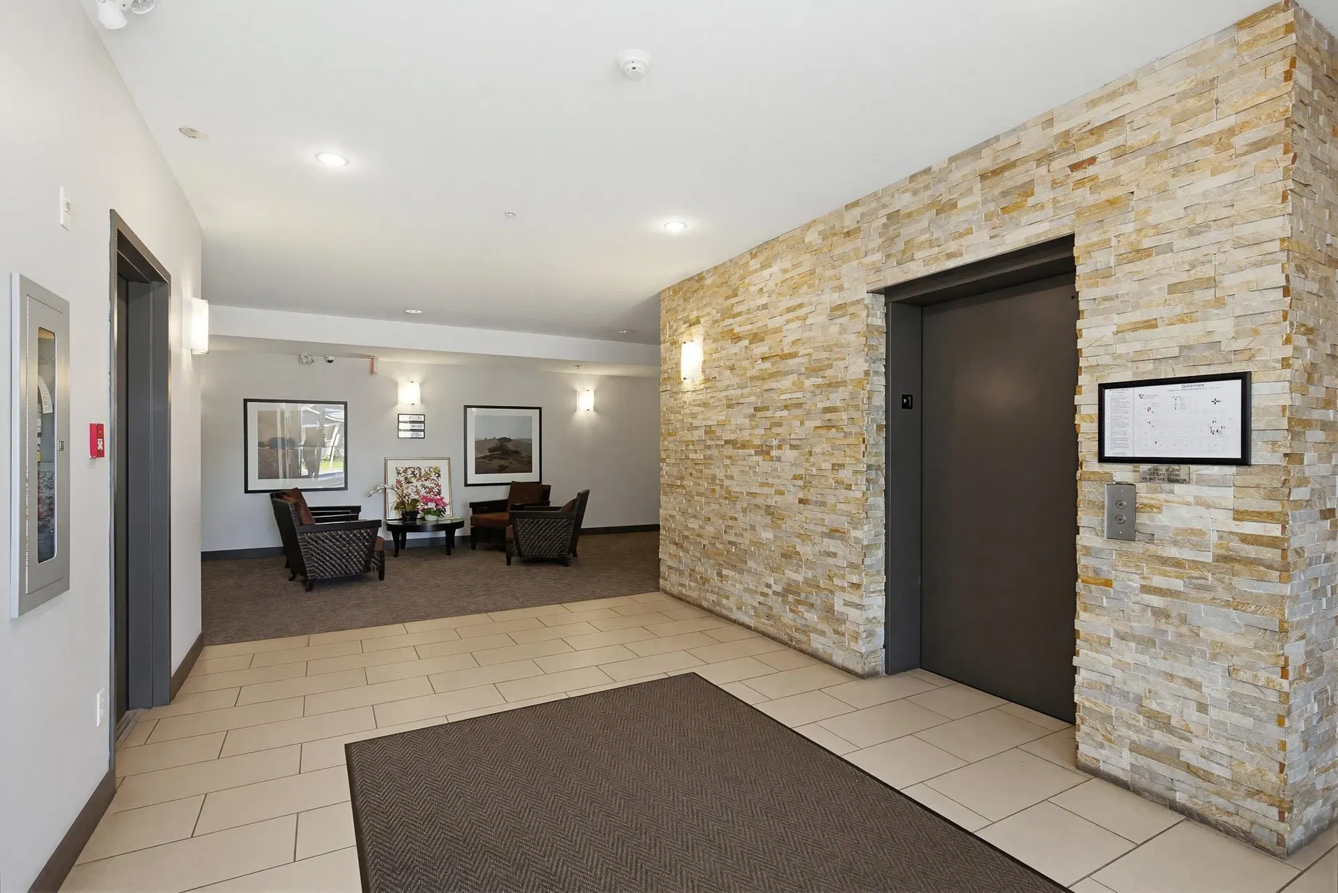 Photo 5 of 31 at #204 – 33898 Pine Street