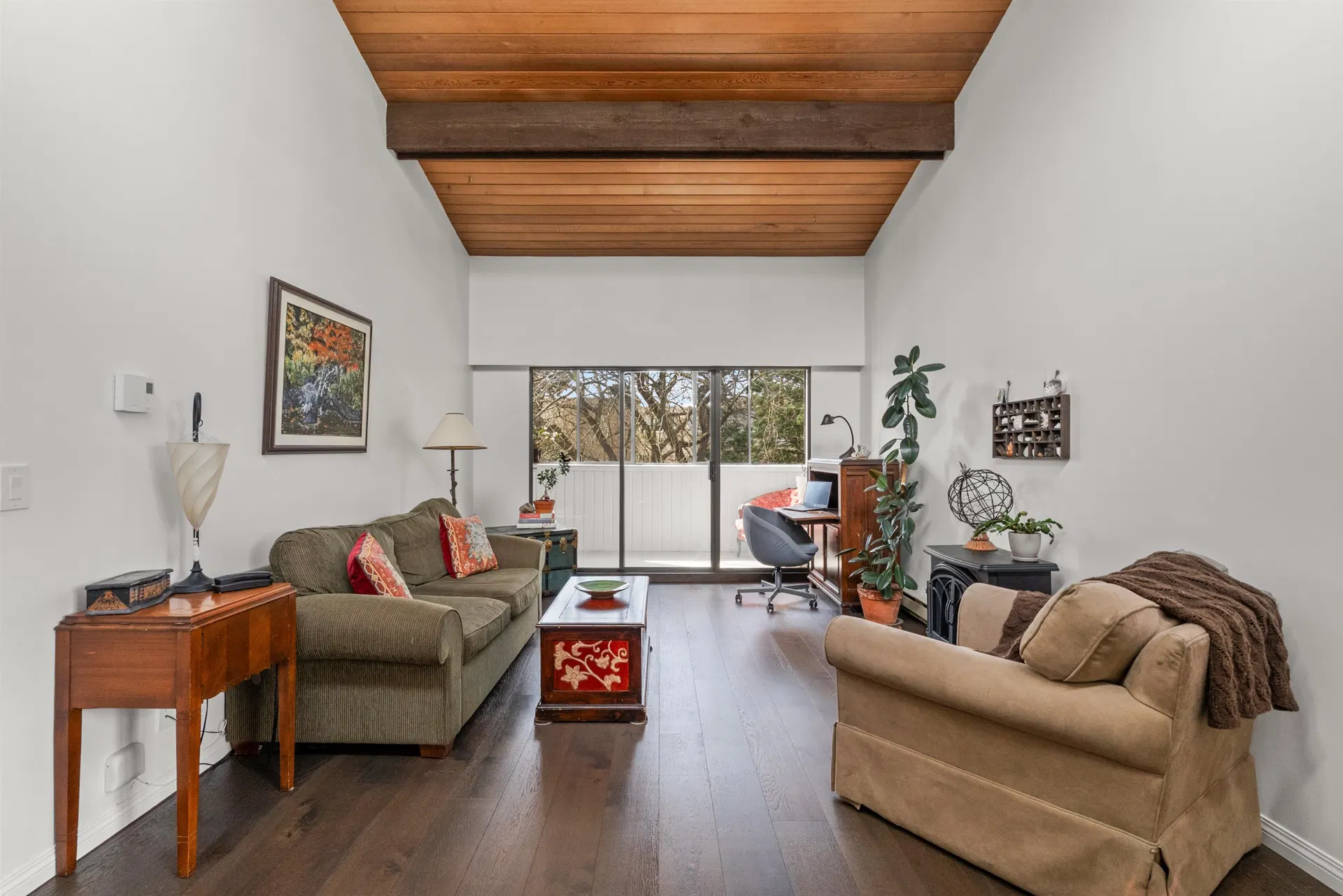 Photo 5 of 27 at #301 – 5553 16 Avenue