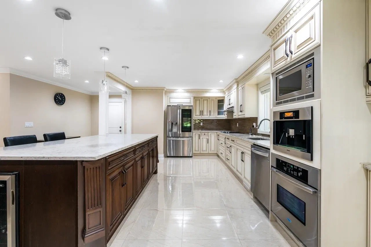 Photo 4 of 37 at 5420 Elwyn Drive