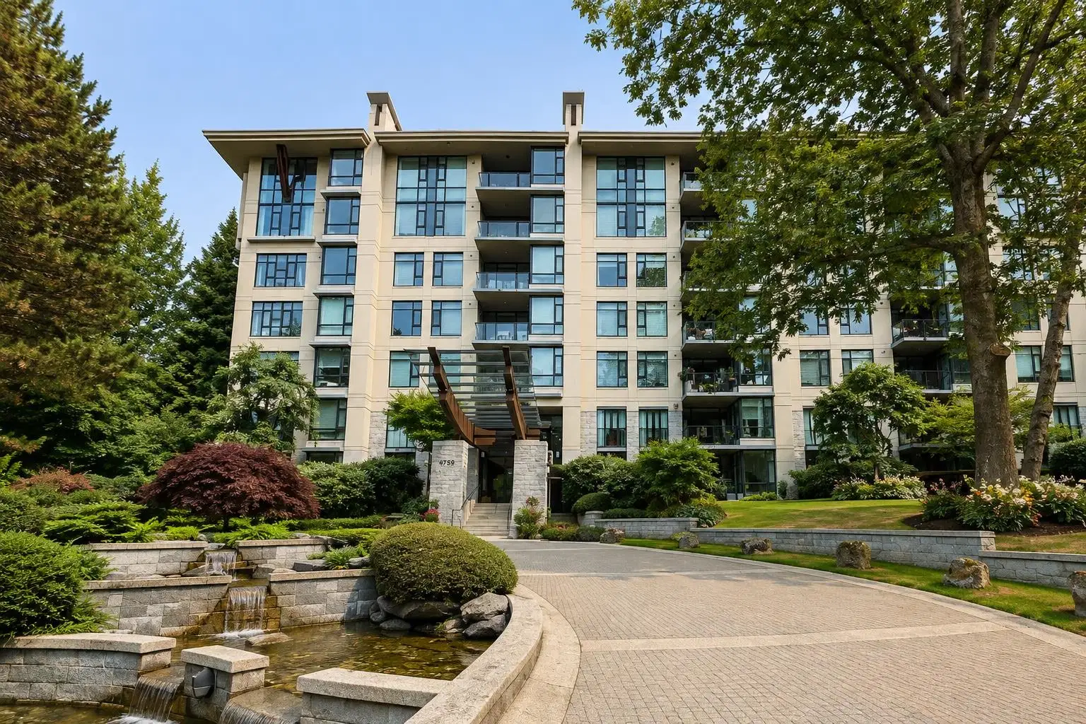 #401 – 4759 Valley Drive
