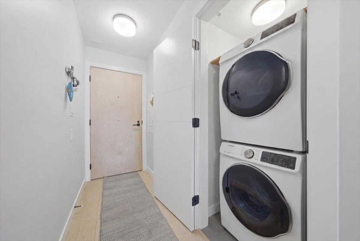 Photo 5 of 26 at #203 – 2508 Fraser Street