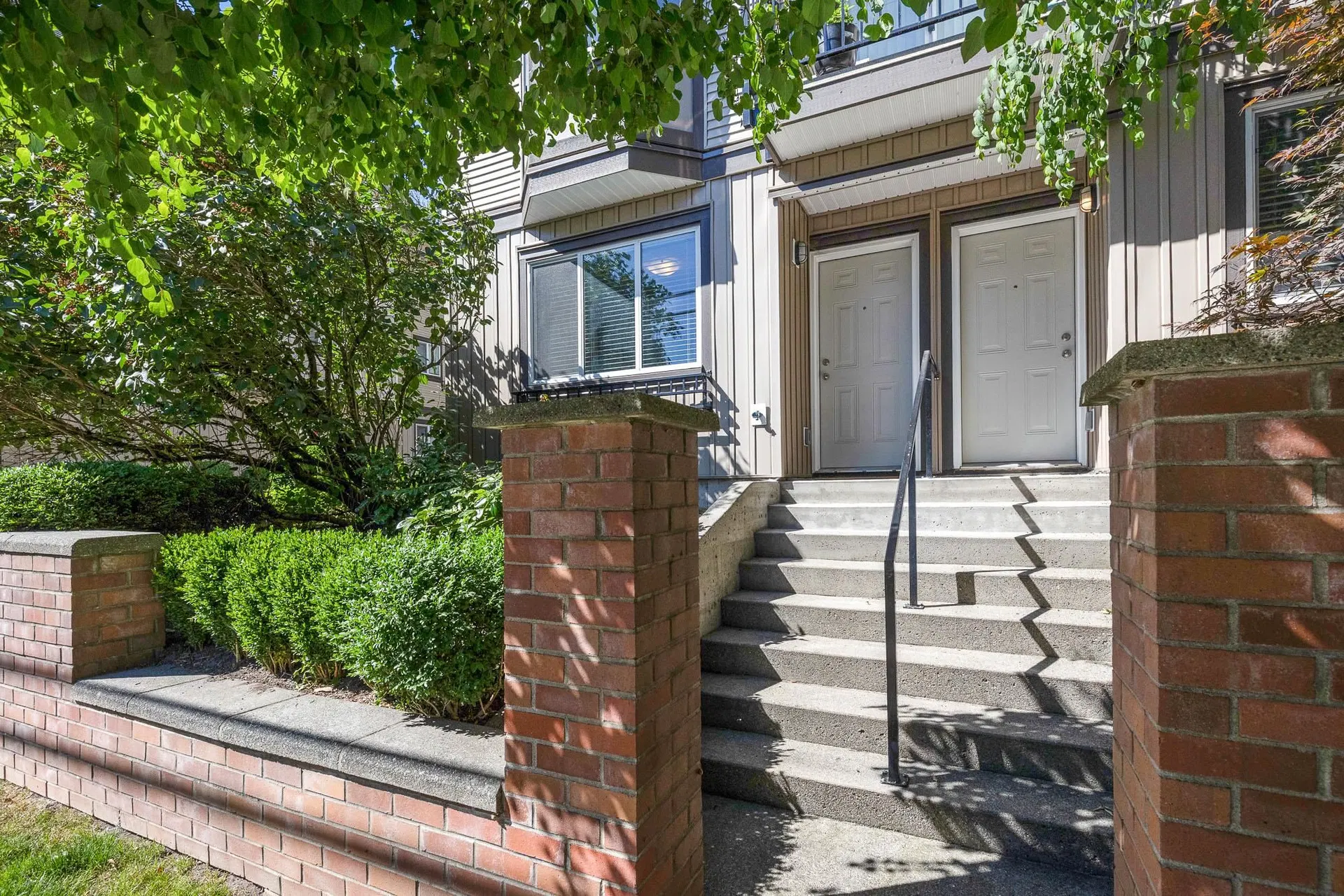Photo 2 of 34 at #6 – 32501 Fraser Crescent