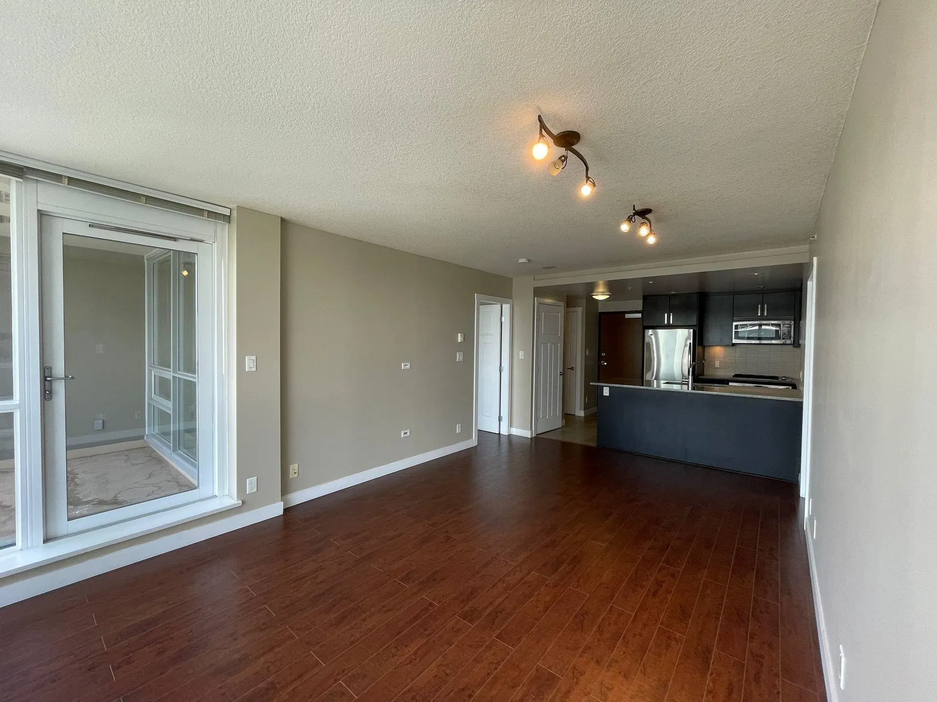 Photo 5 of 20 at #2607 – 2978 Glen Drive
