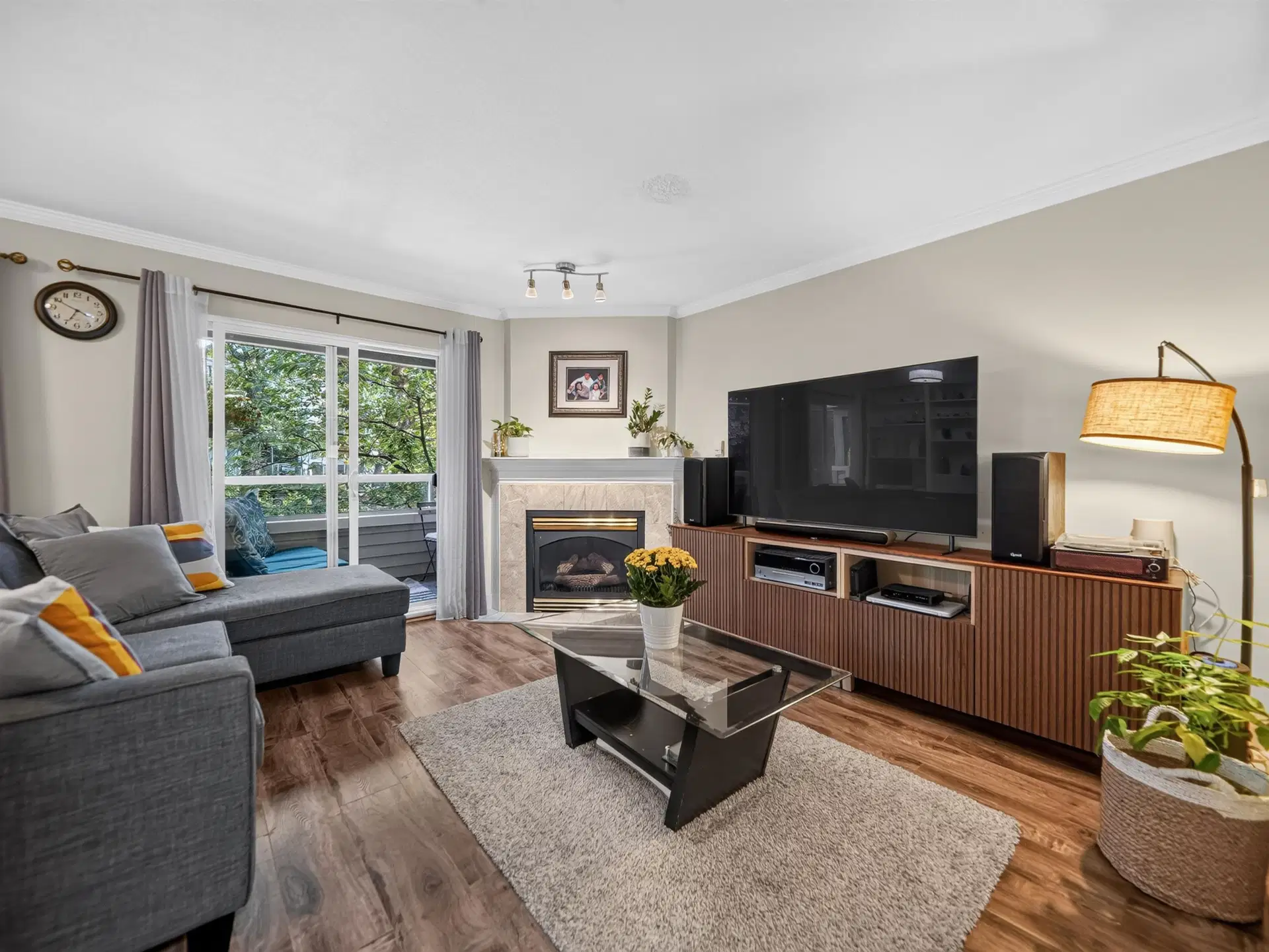#7 – 828 16th Street
