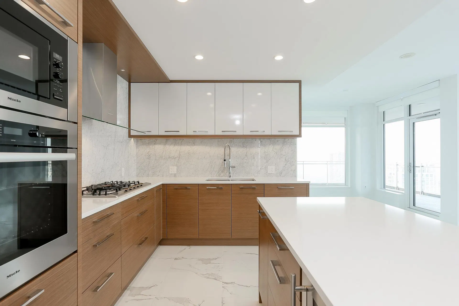 Photo 5 of 25 at #3102 – 4360 Beresford Street