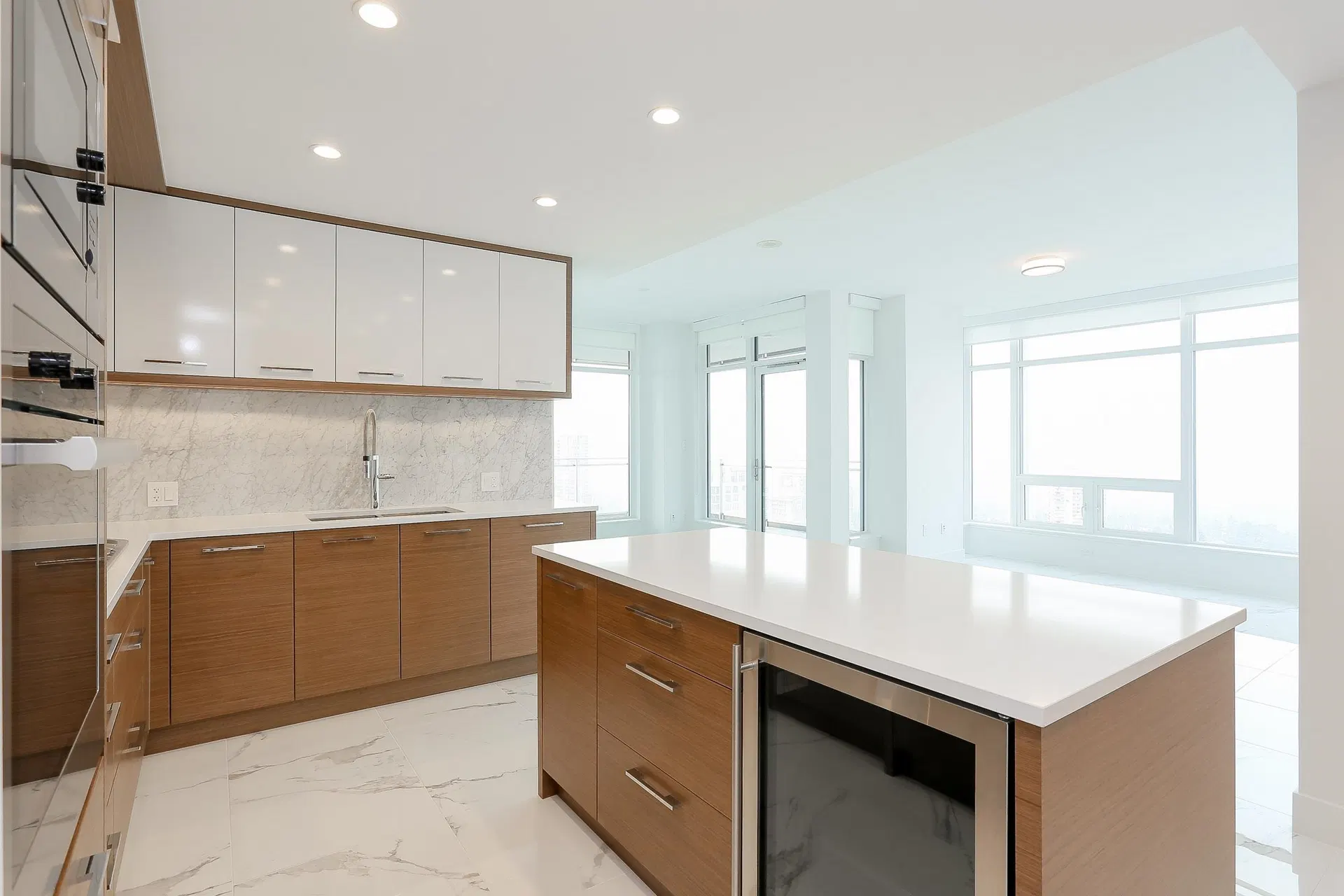 Photo 3 of 25 at #3102 – 4360 Beresford Street
