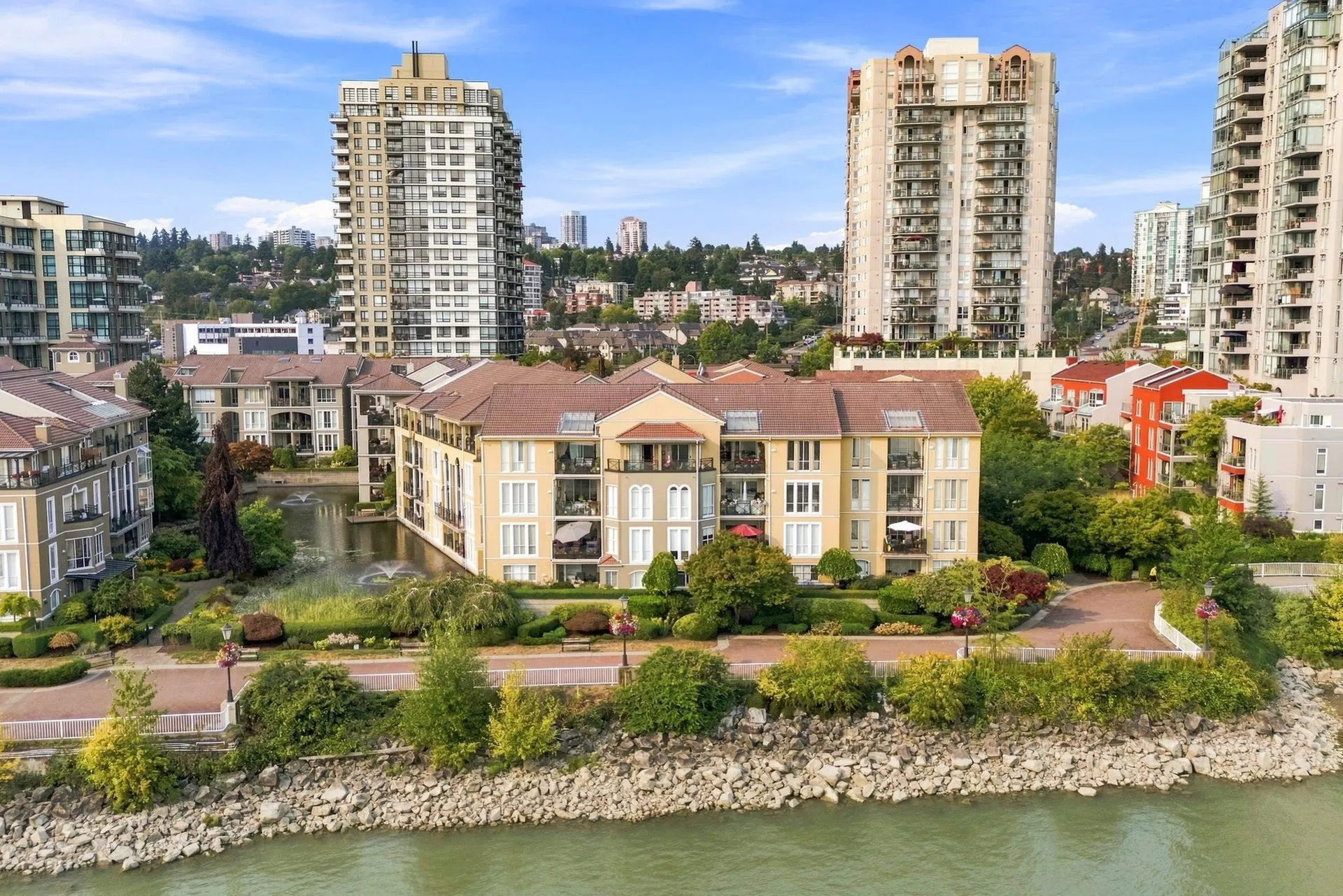 Photo 1 of 39 at #411 – 3 Renaissance Square