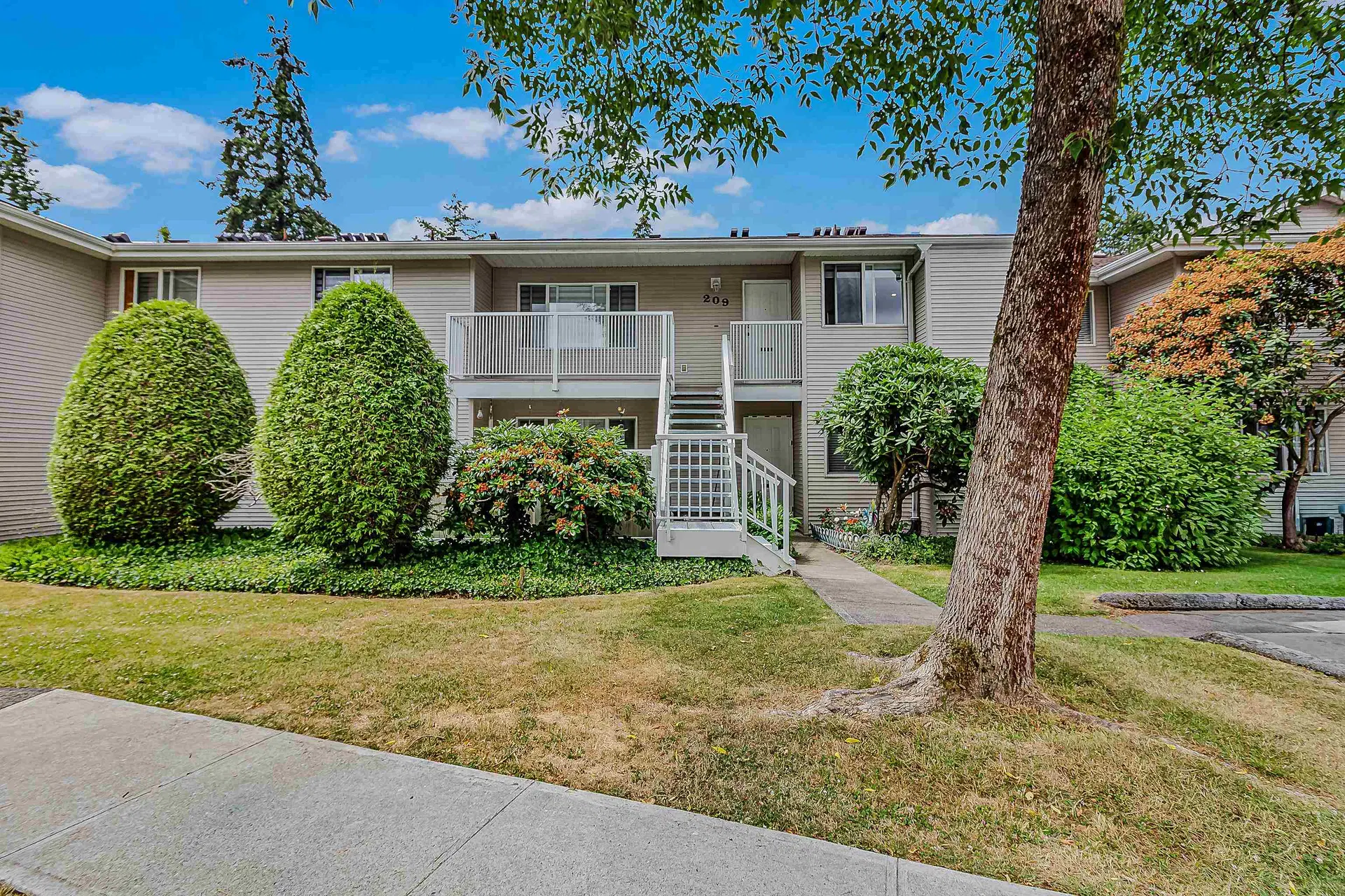 Photo 1 of 25 at #209 – 13947 72 Avenue