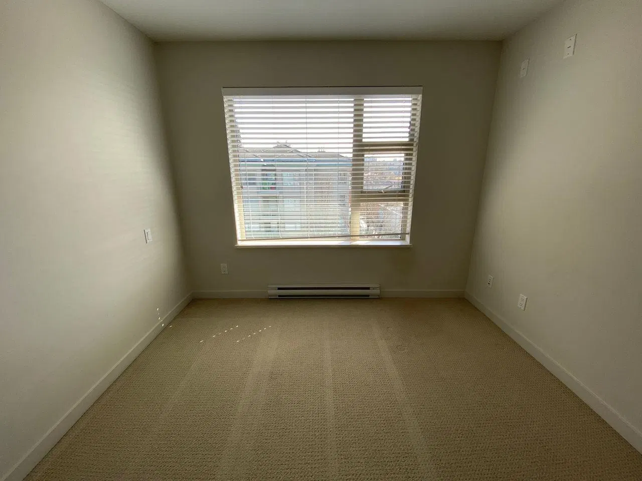 Photo 5 of 16 at #509 – 1679 Lloyd Avenue