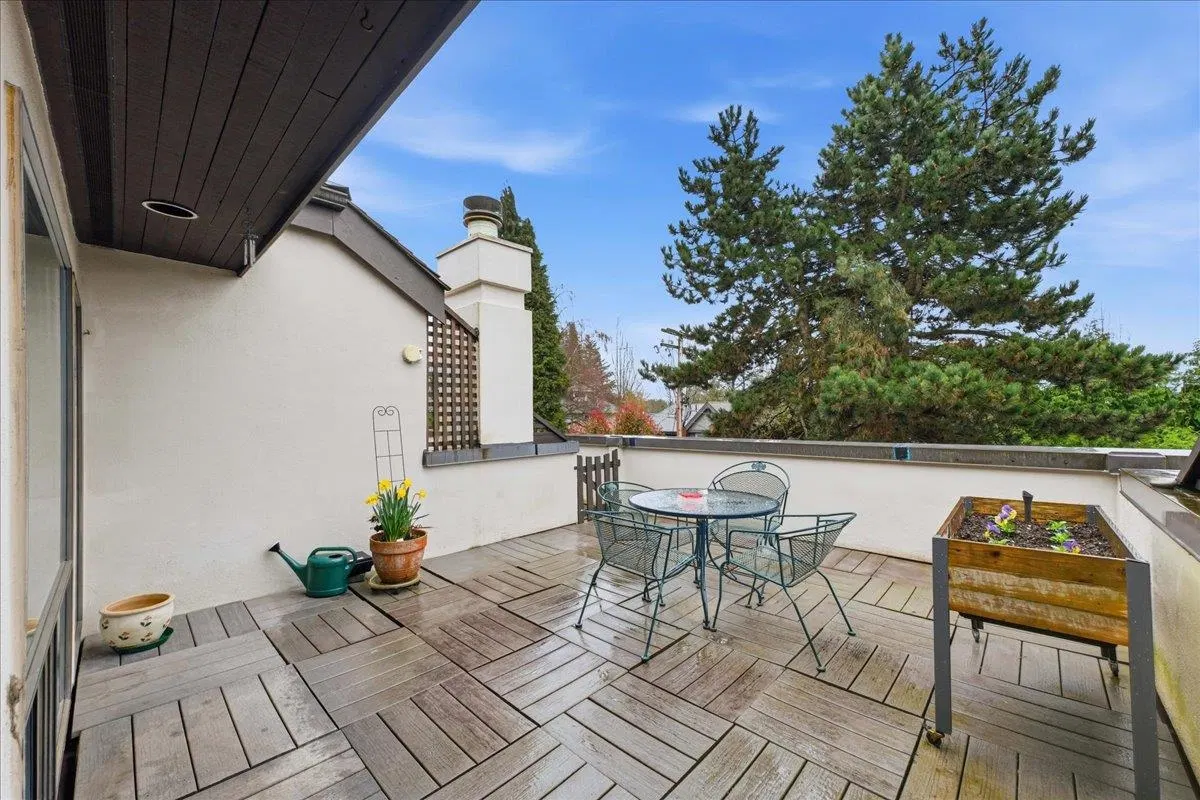 Photo 3 of 22 at #6 – 5730 Carnarvon Street