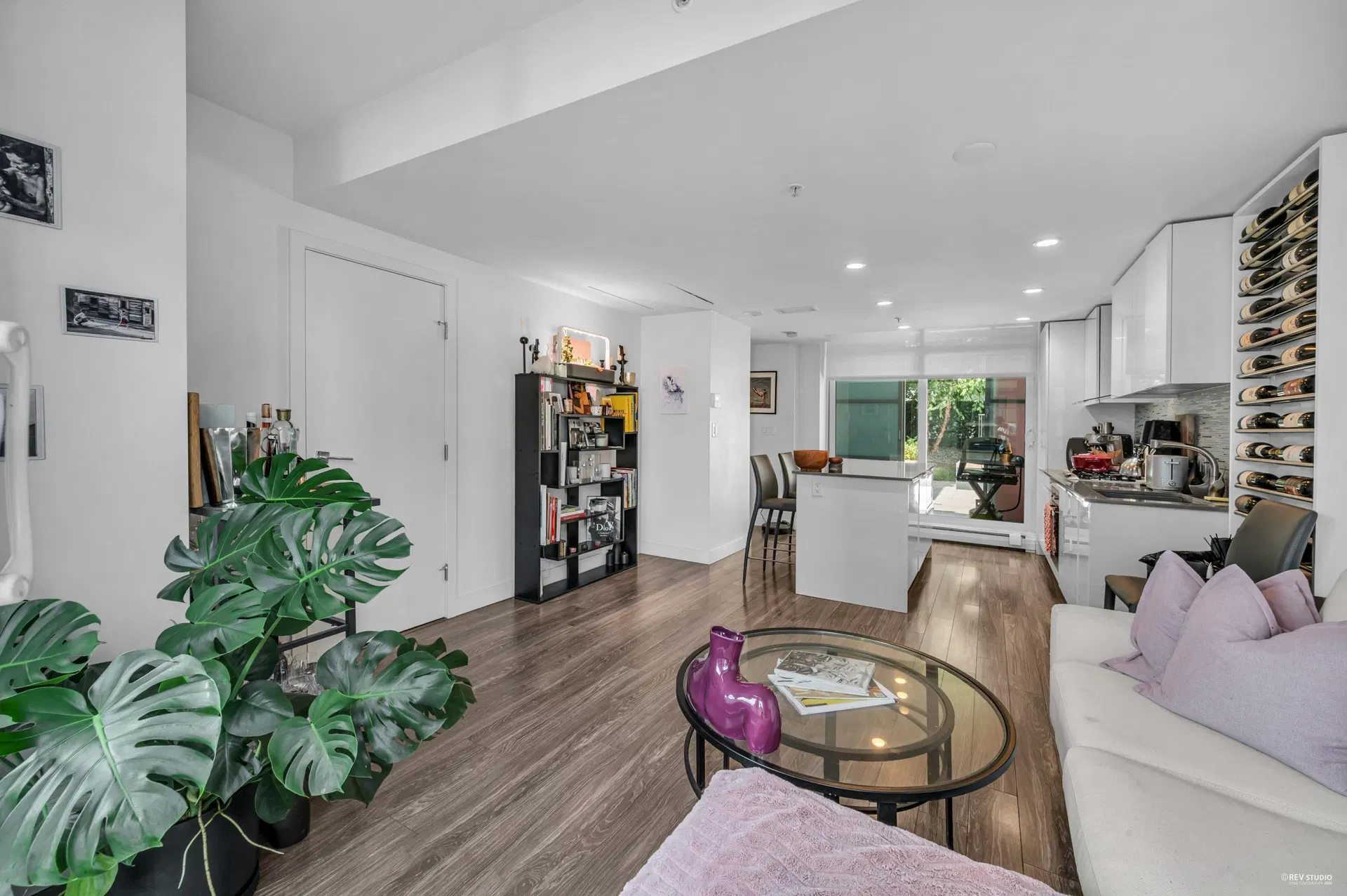 Photo 4 of 27 at #513 – 1283 Howe Street