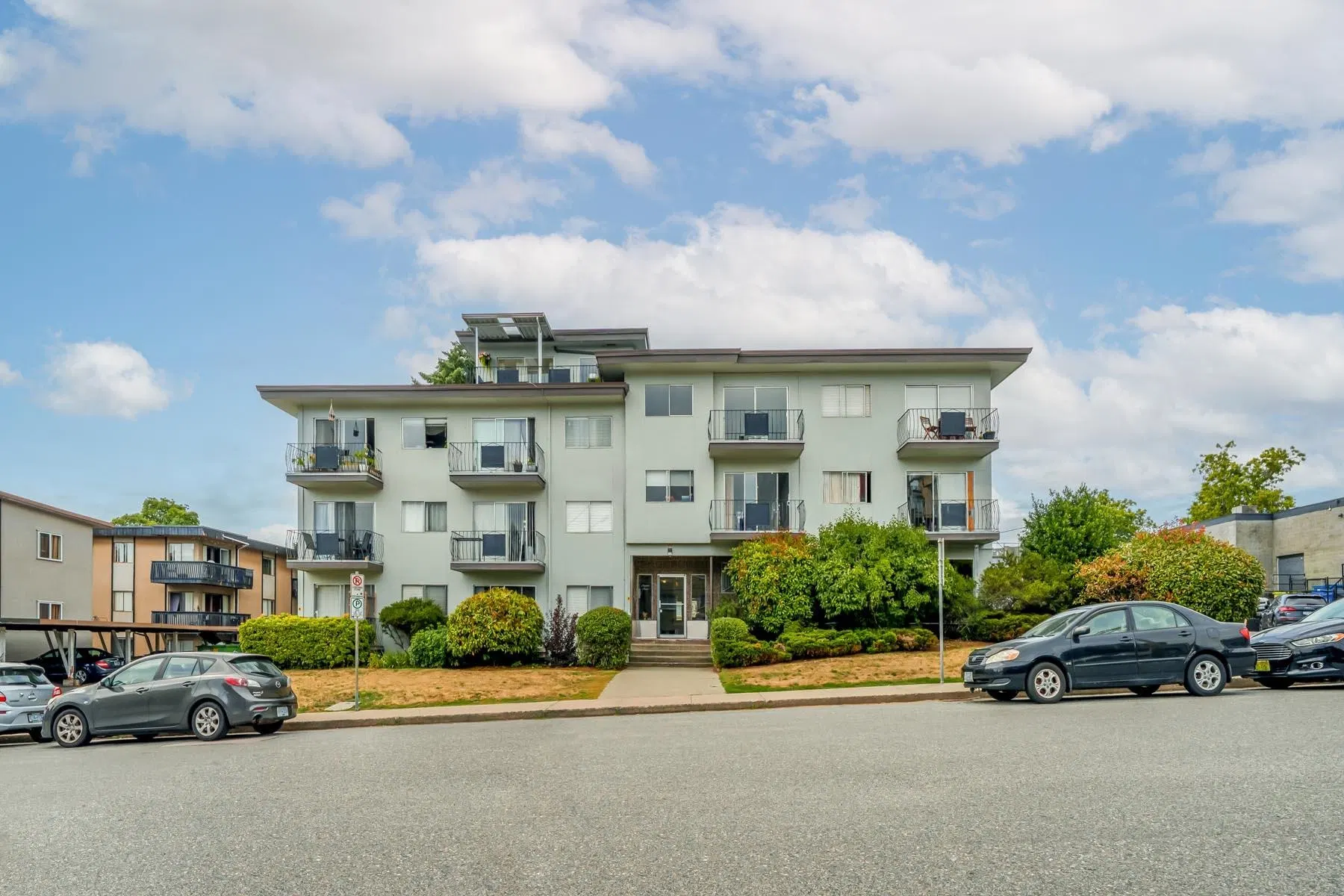 Photo 1 of 26 at #208 – 611 Blackford Street