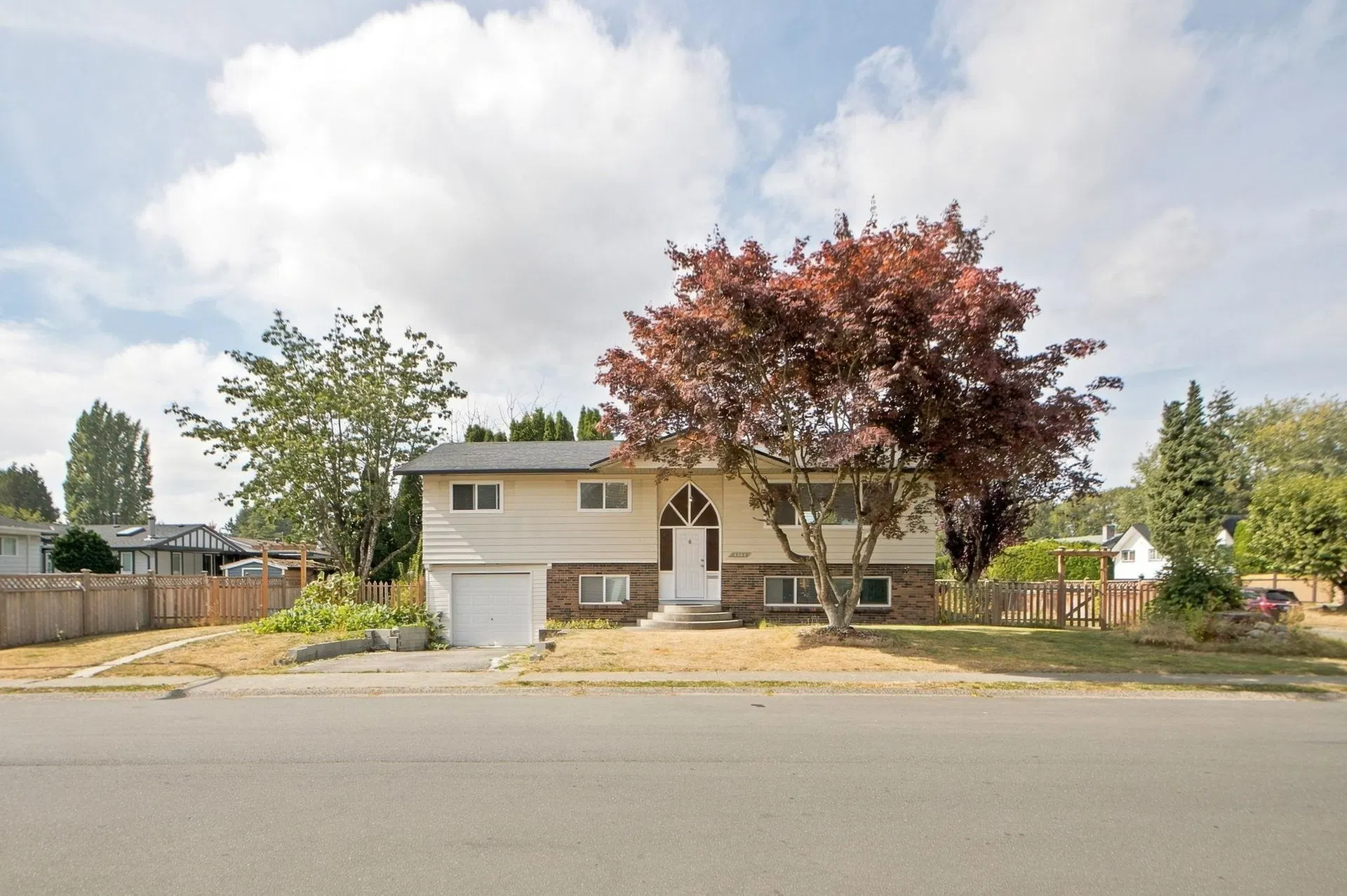 Photo 1 of 31 at 7567 114 Street