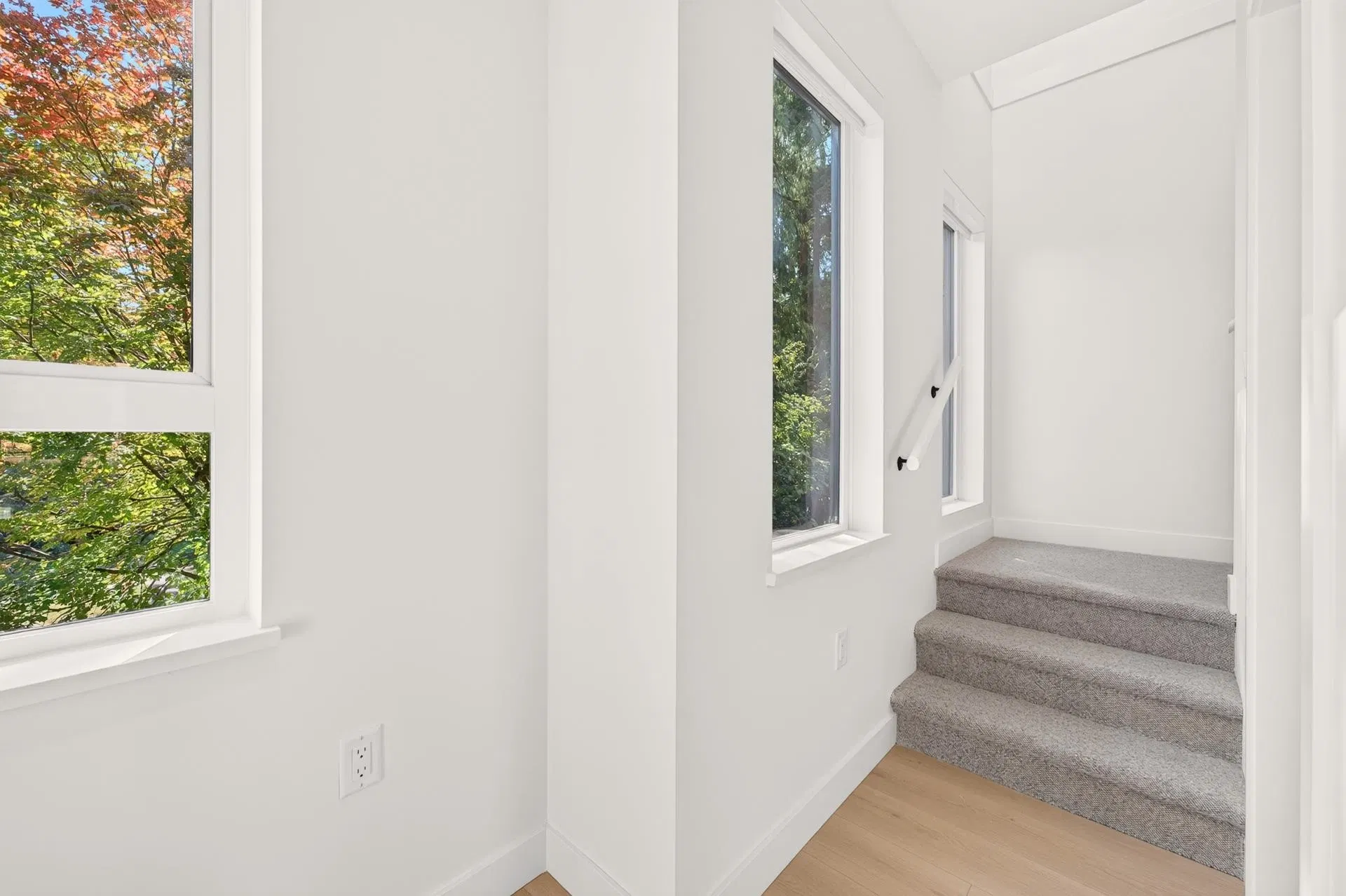 Photo 5 of 18 at #103 – 934 Lytton Street