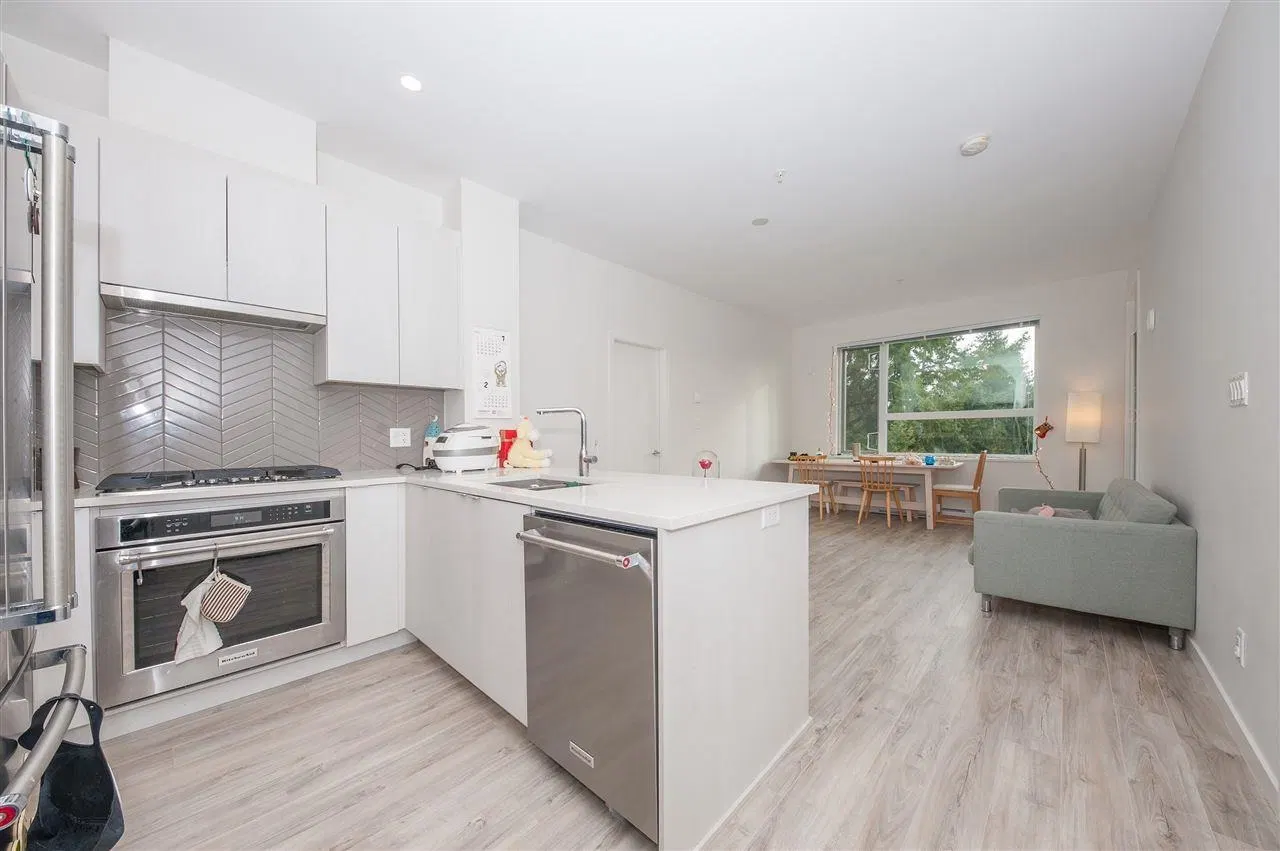 Photo 5 of 20 at #603 – 717 Breslay Street