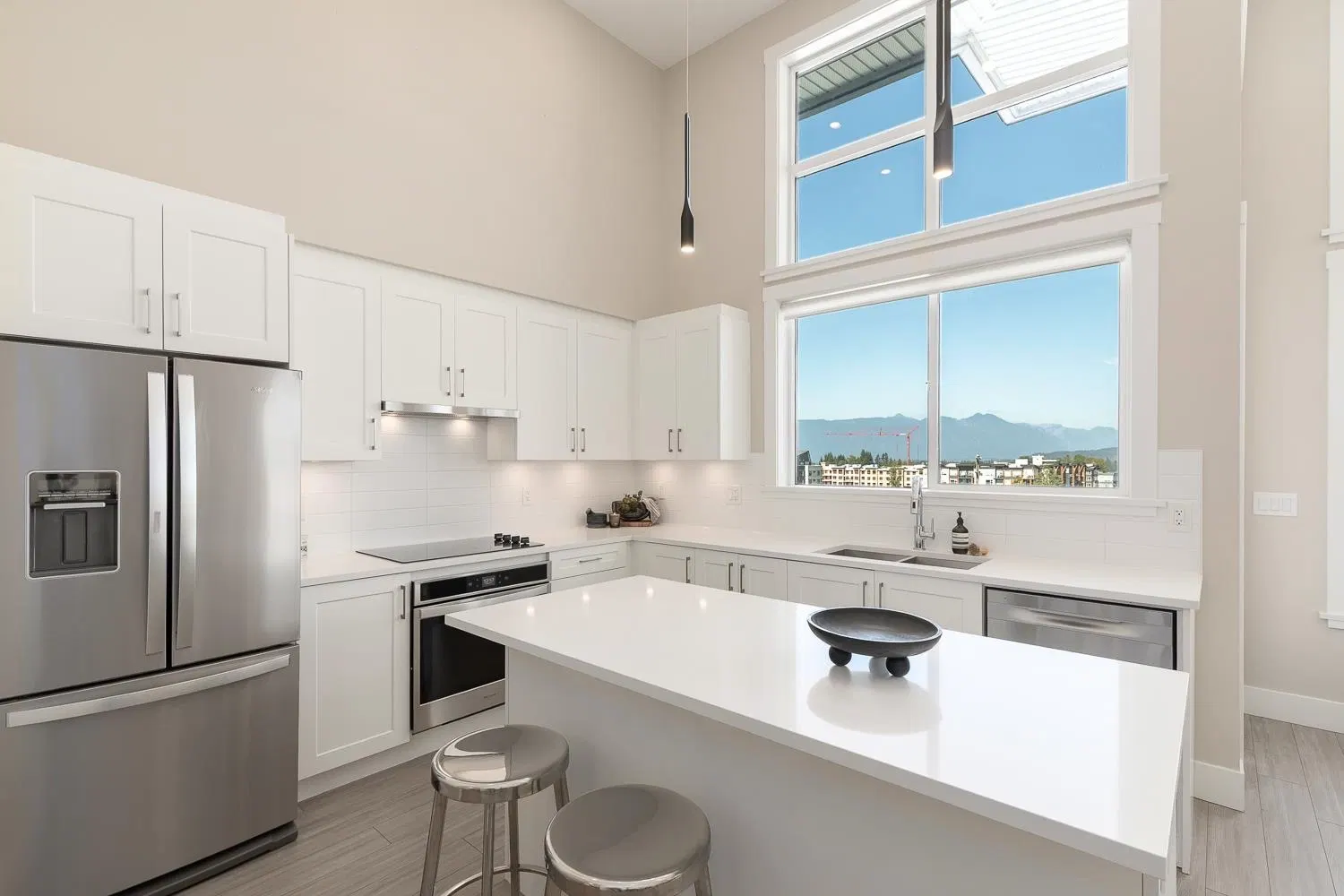Photo 4 of 32 at #602 – 22335 Mcintosh Avenue