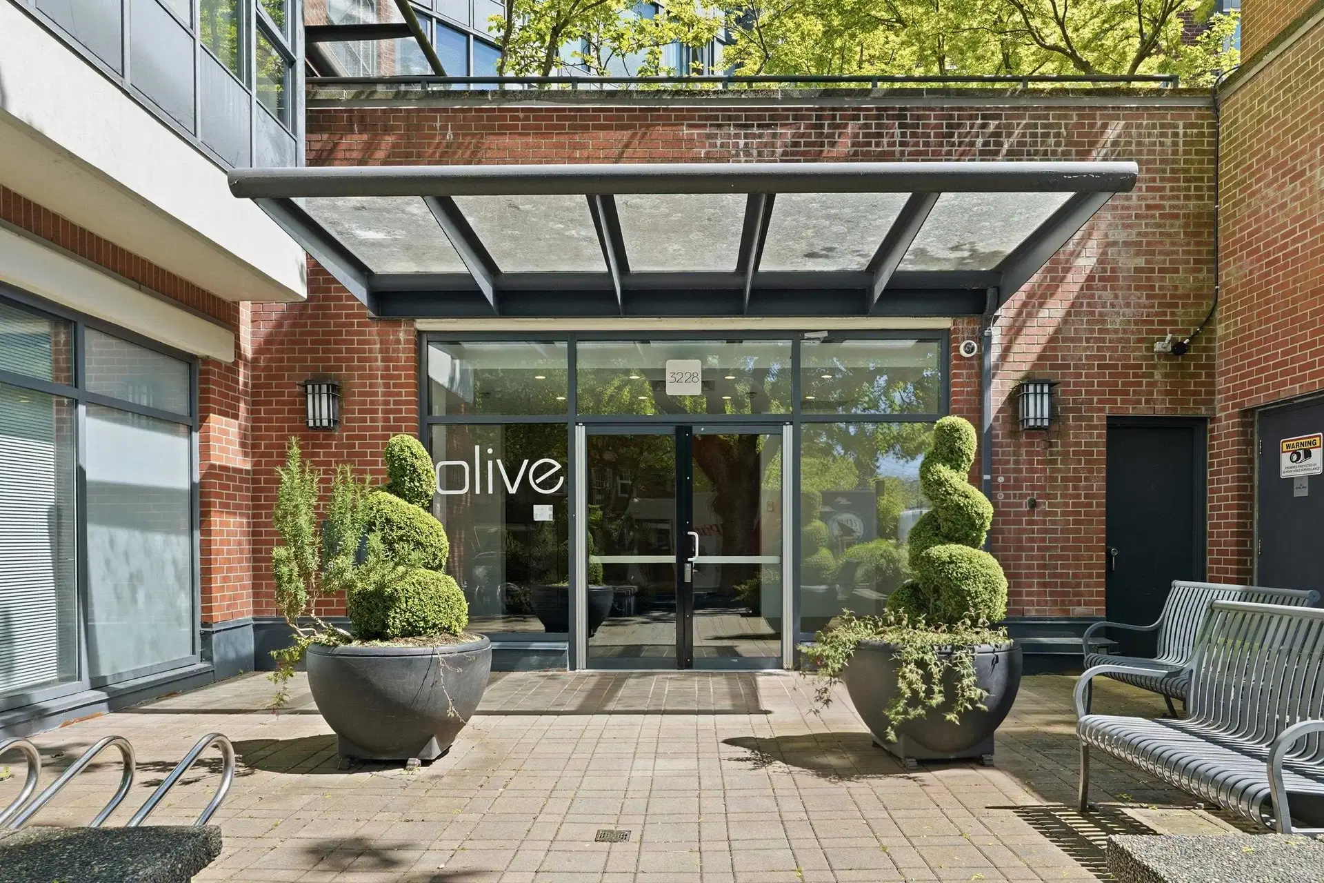 #403 – 3228 Tupper Street