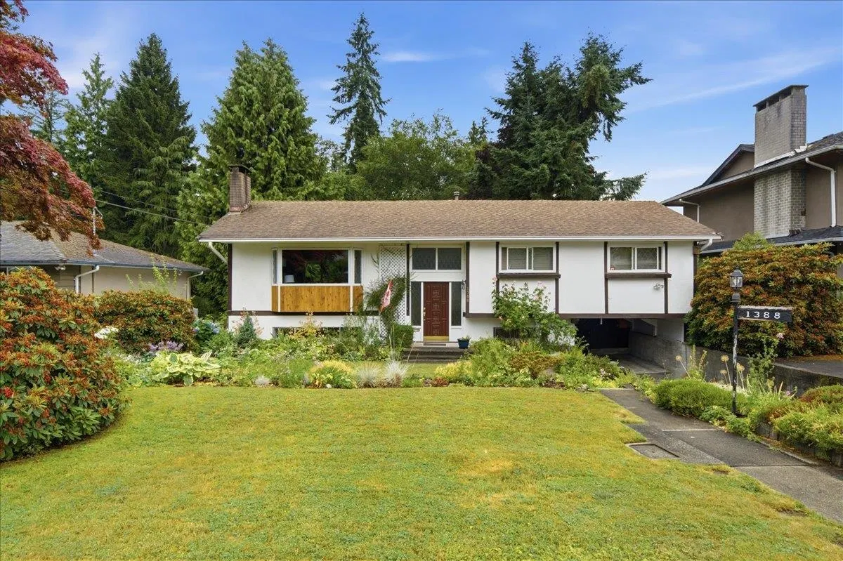 Photo 1 of 40 at 1388 Cambridge Drive
