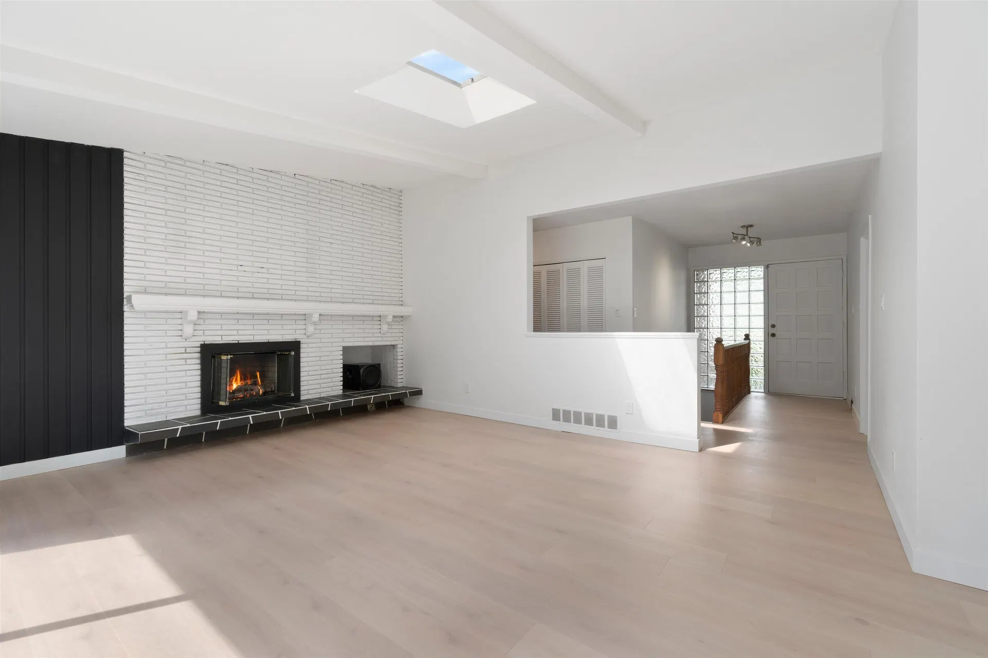 Photo 4 of 38 at 1177 E 15th Street