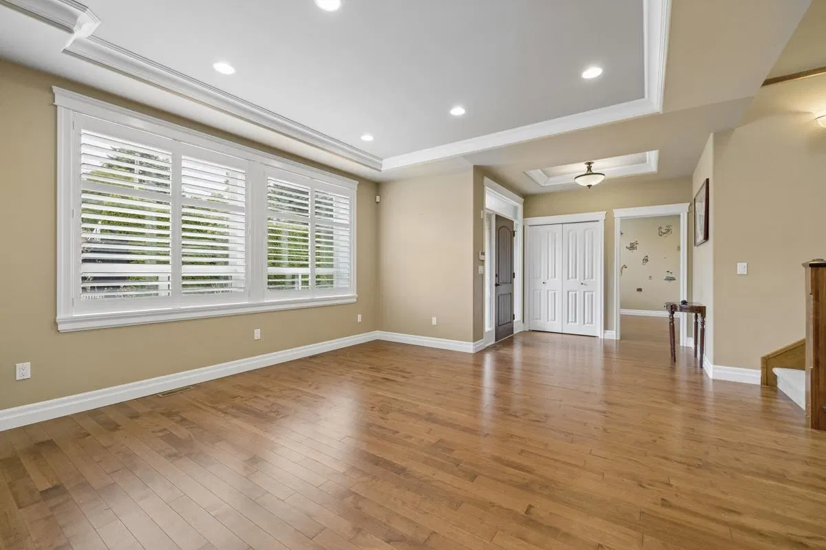 Photo 5 of 30 at 1318 160th Street