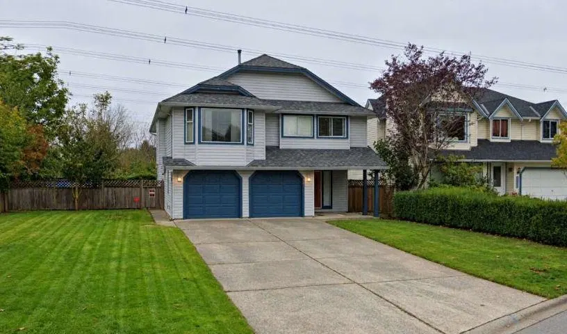 Photo 1 of 30 at 18622 59 Avenue