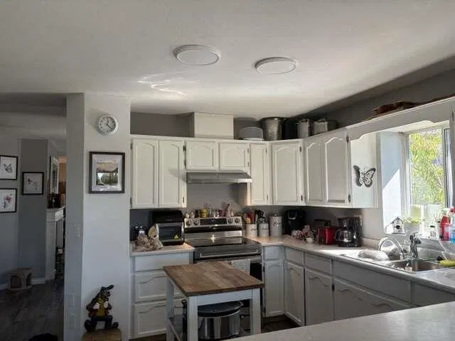 Photo 3 of 30 at 18622 59 Avenue