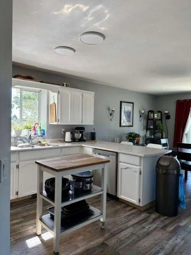 Photo 4 of 30 at 18622 59 Avenue