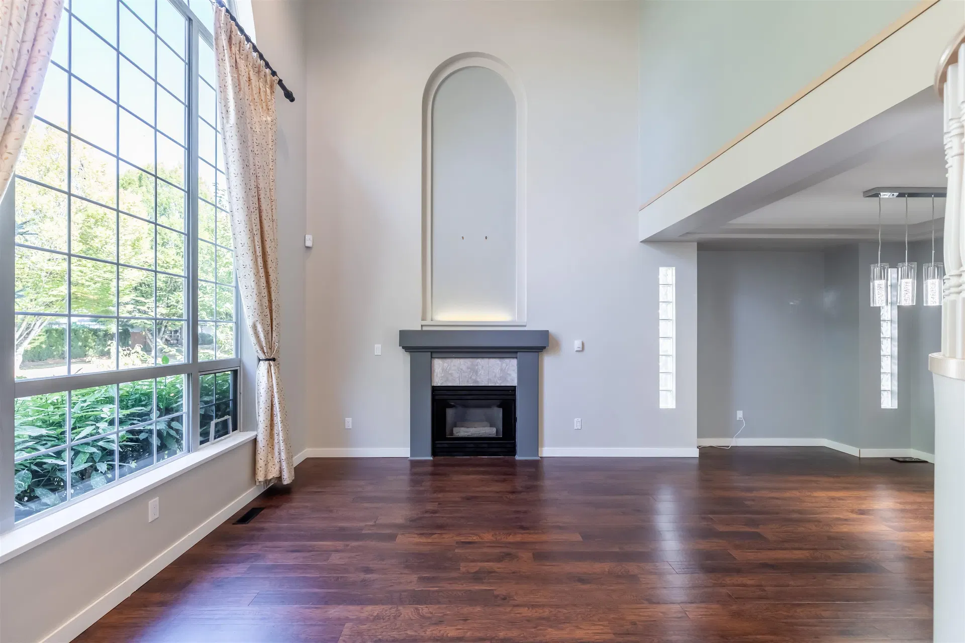 Photo 5 of 40 at 20326 92a Avenue